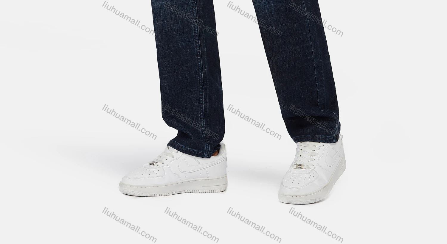 Wholesale Men's Casual Regular Fit Flat Front Distressed Jeans - Liuhuamall