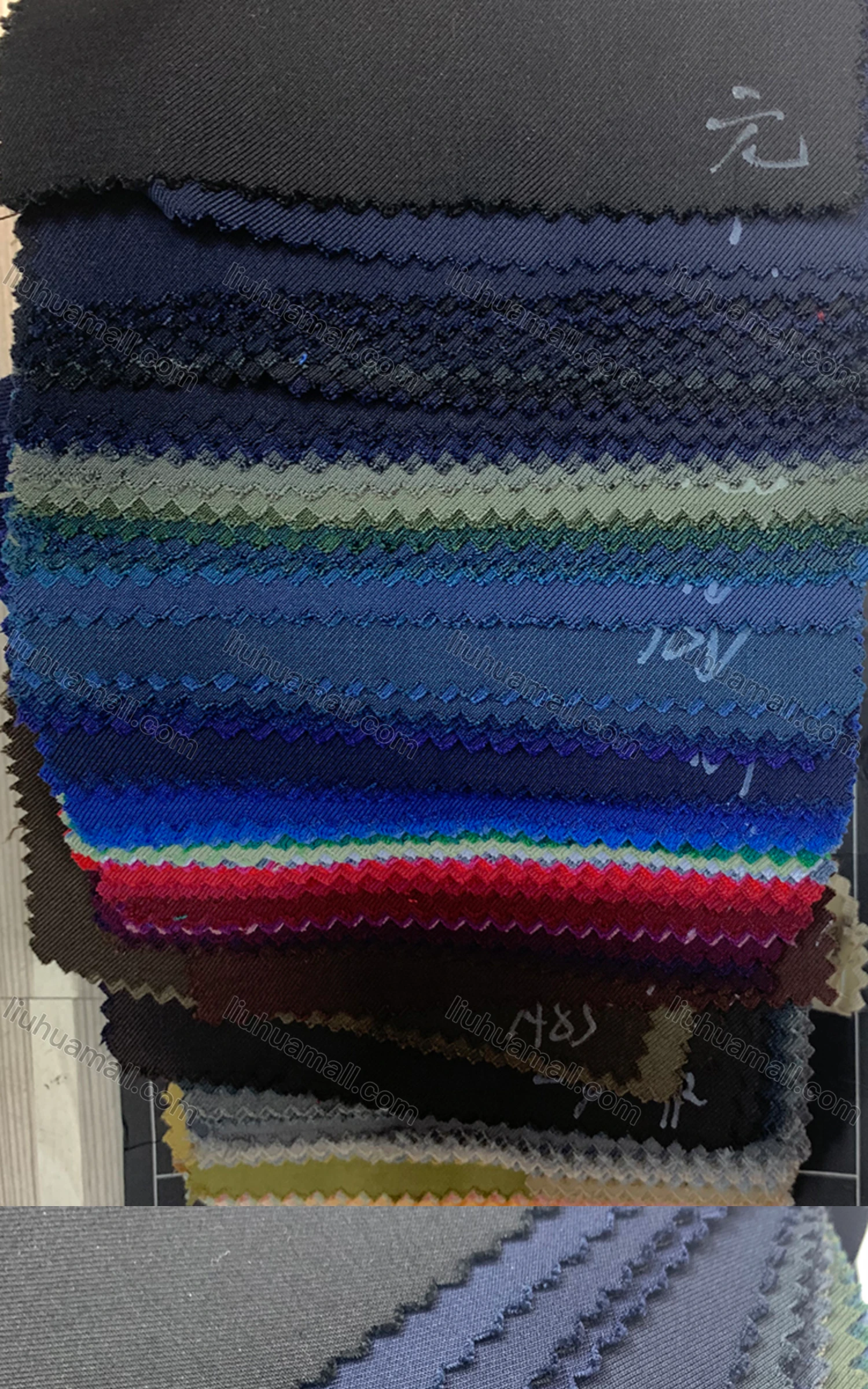 Wholesale Men's Formal Lapel Plain Pockets Blazer & Double Breasted Vest & Pant 3 Pieces Suit Sets - Liuhuamall