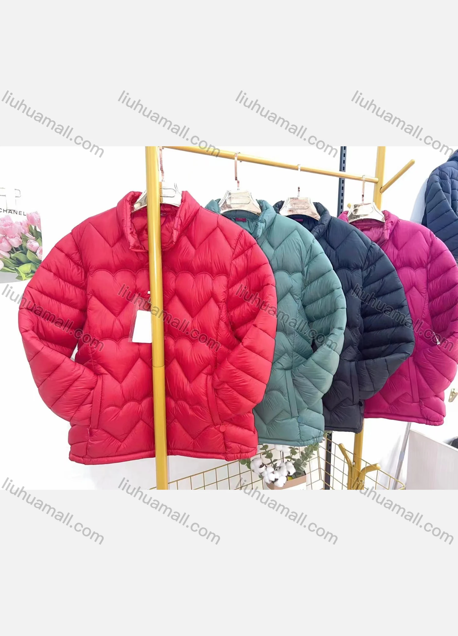 Wholesale Women's Casual Plain Warm Zipper Closure Puffer Coat - Liuhuamall