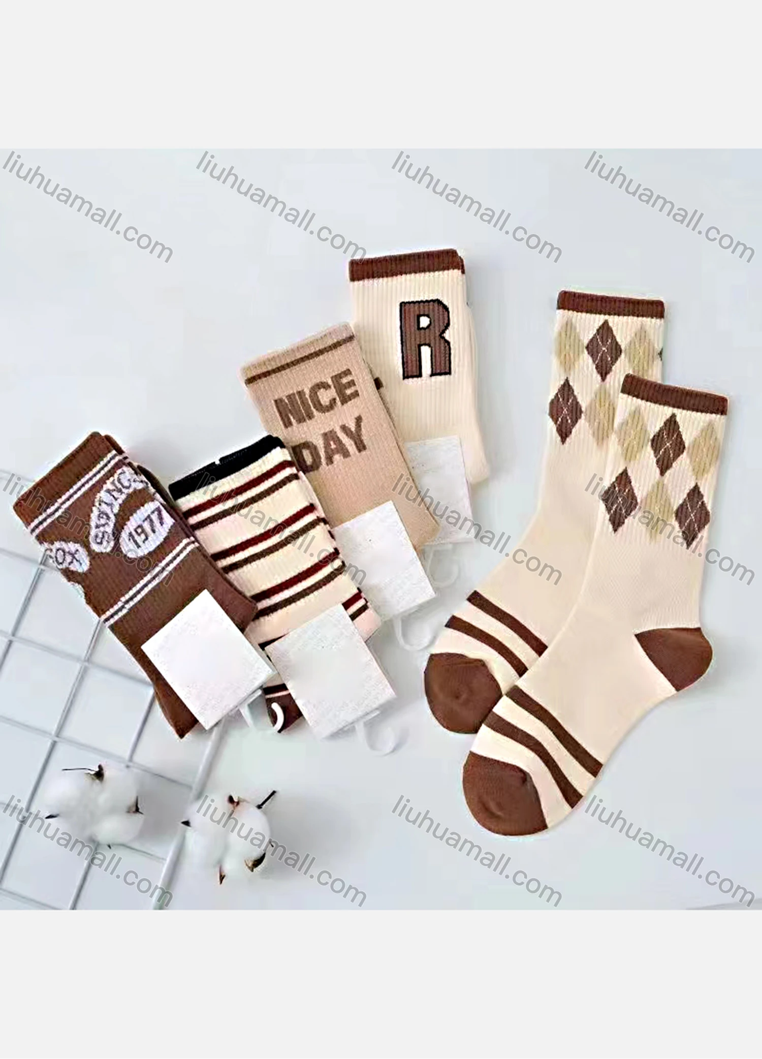 Wholesale Women's Casual Graphic Cushioned Ankle Socks - Liuhuamall
