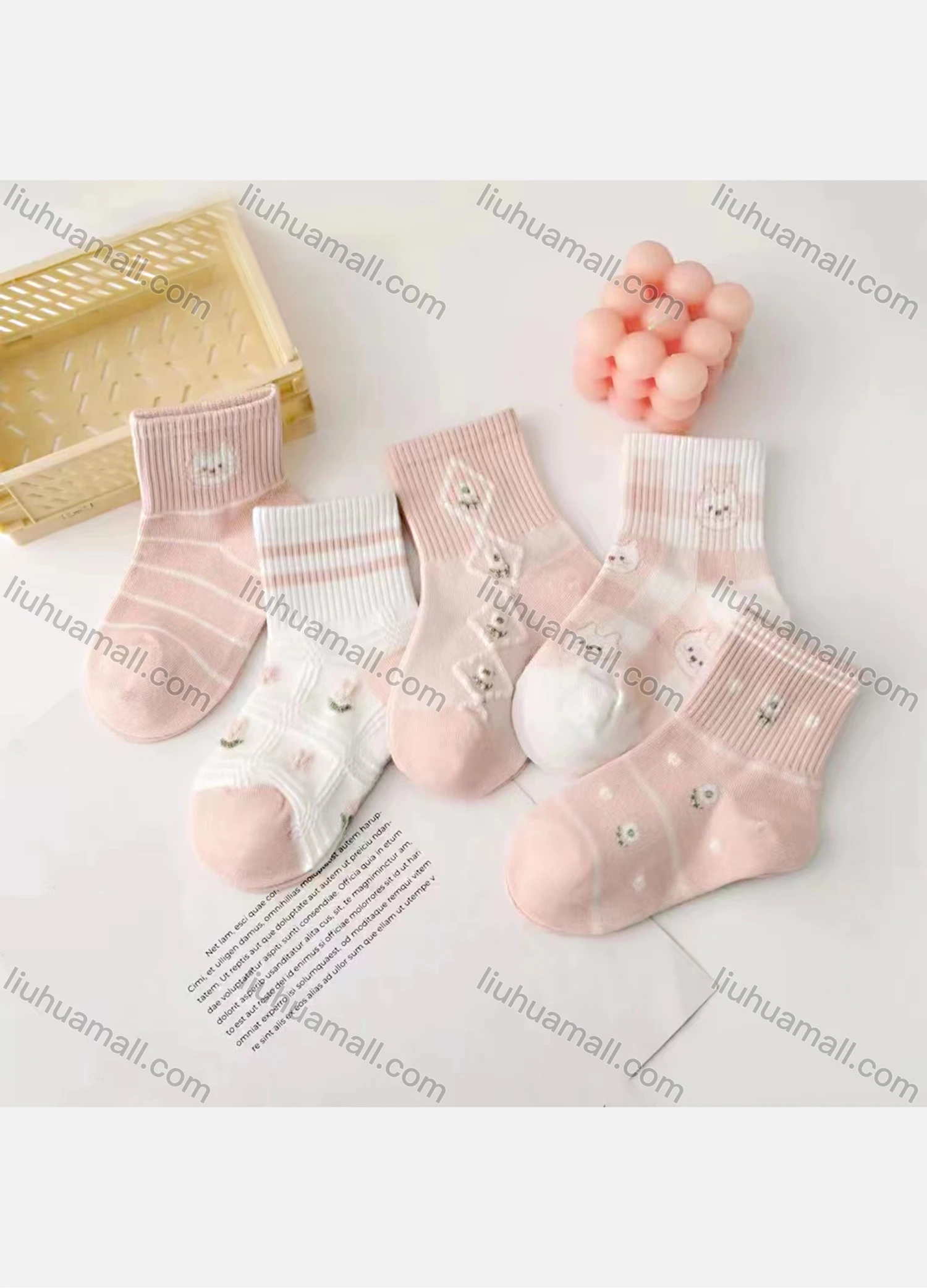 Wholesale Girls Lovely Graphic Crew Ankle Socks - Liuhuamall