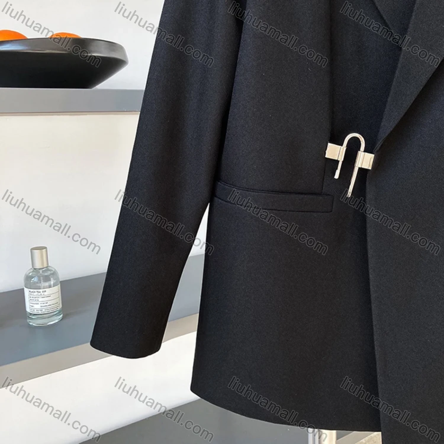 Wholesale Women's Plain Lapel Long Sleeve Metal Buckle Suit Jacket 325# - Liuhuamall