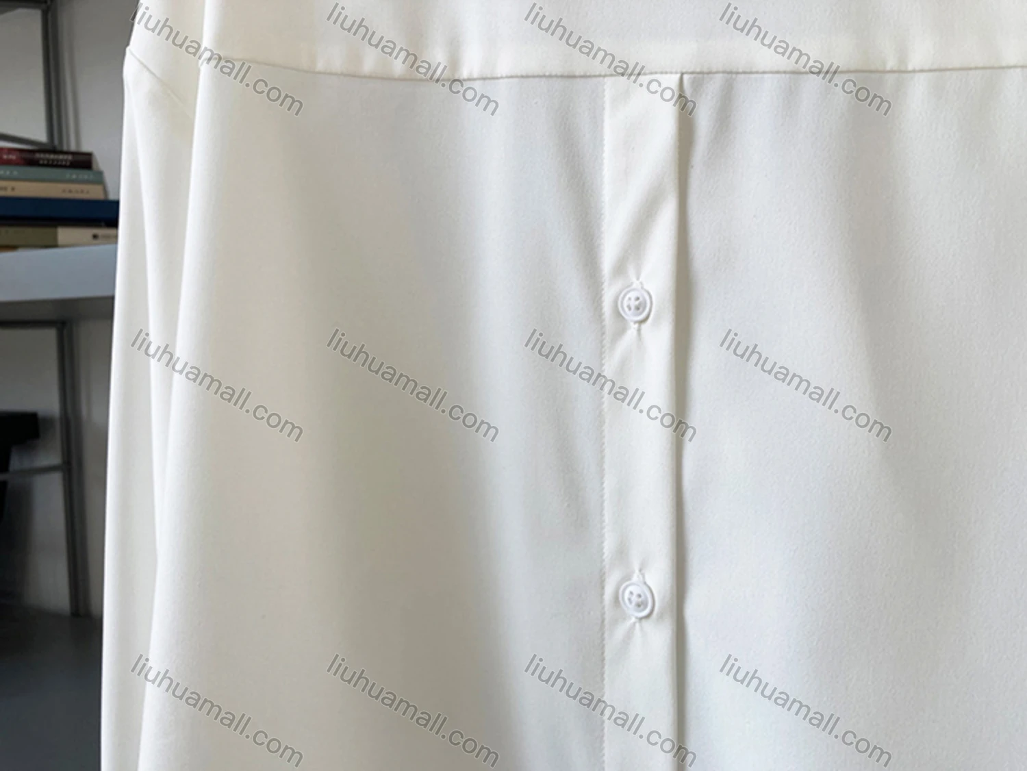 Wholesale Women's Casual Plain Back Button Down Long Sleeve Patch Pocket Shirts - Liuhuamall