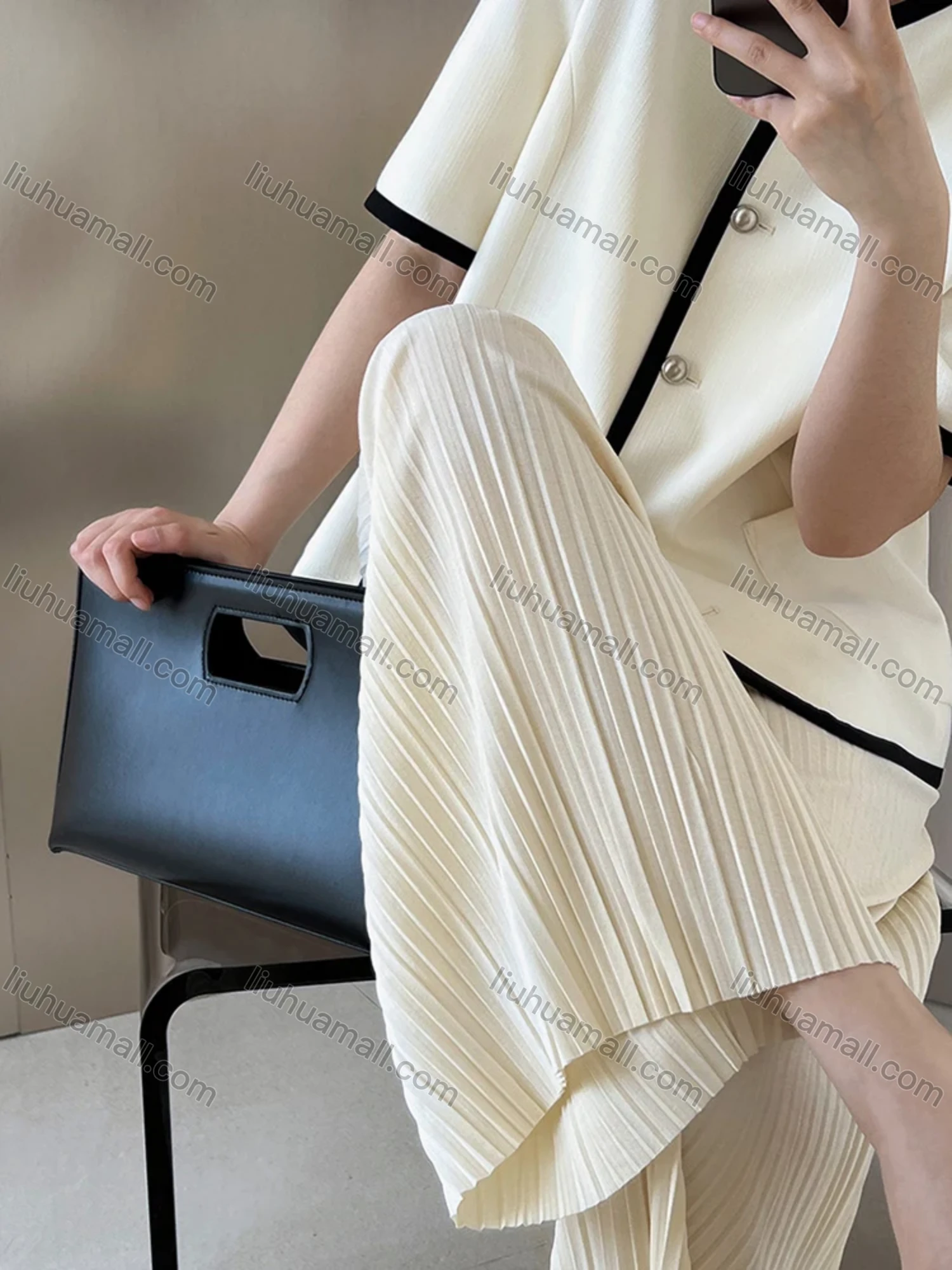 Wholesale Women's Casual Plain Pleated Wide Leg pants - Liuhuamall