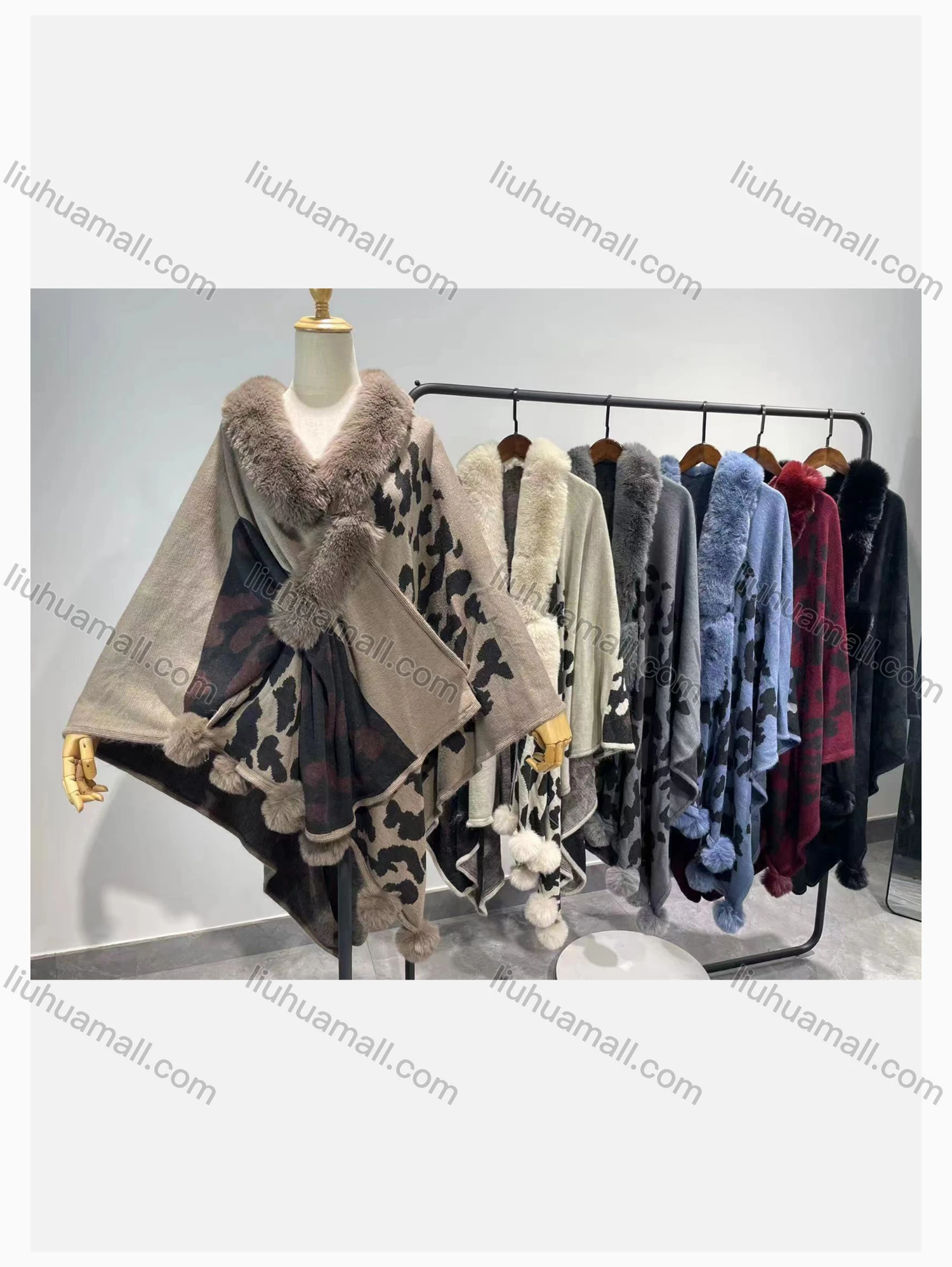 Wholesale Women's Causal Fashion Allover Print Fuzzy Cape - Liuhuamall
