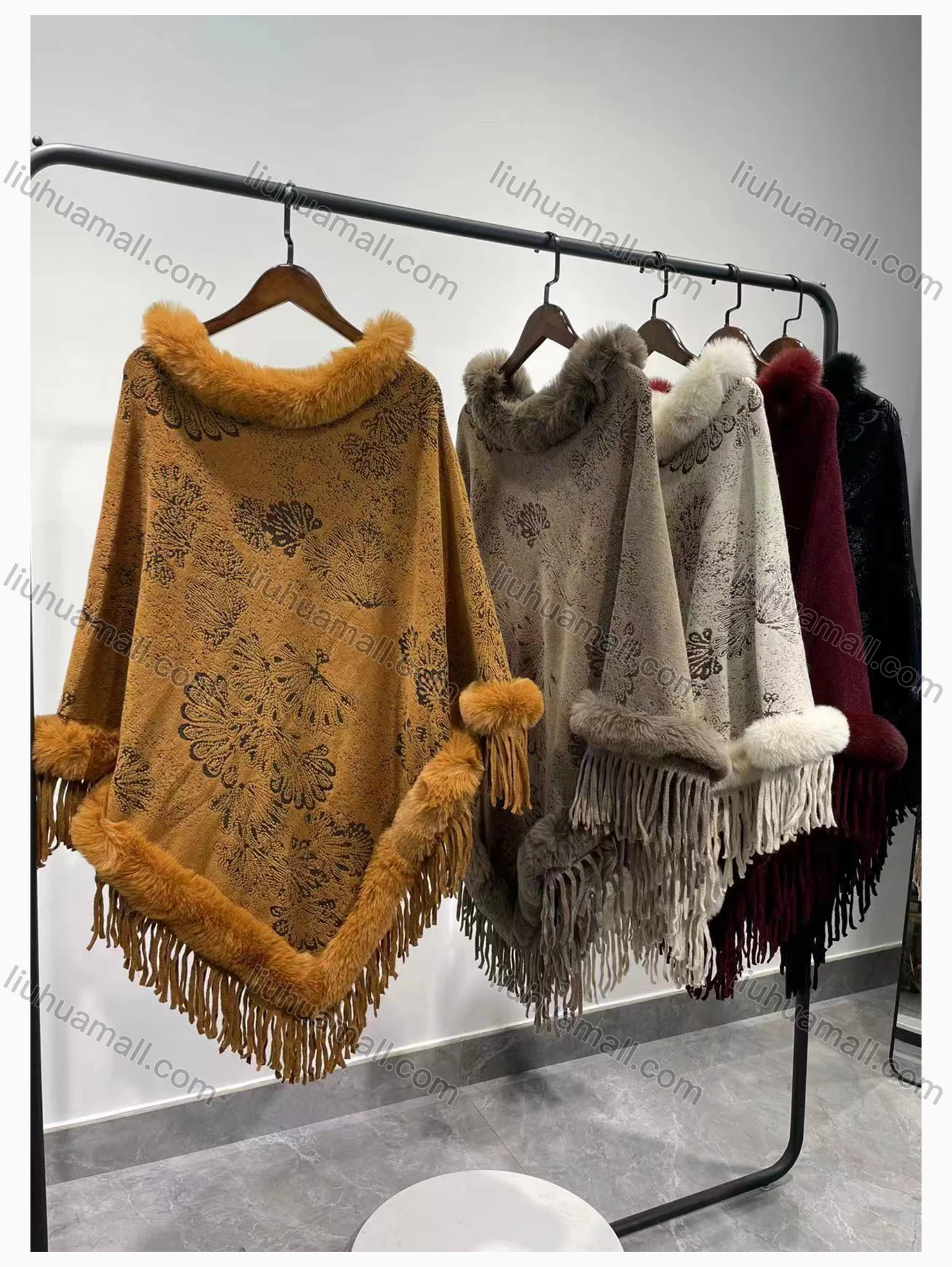 Wholesale Women's Causal Fashion Allover Print Tassel Fuzzy Cape - Liuhuamall