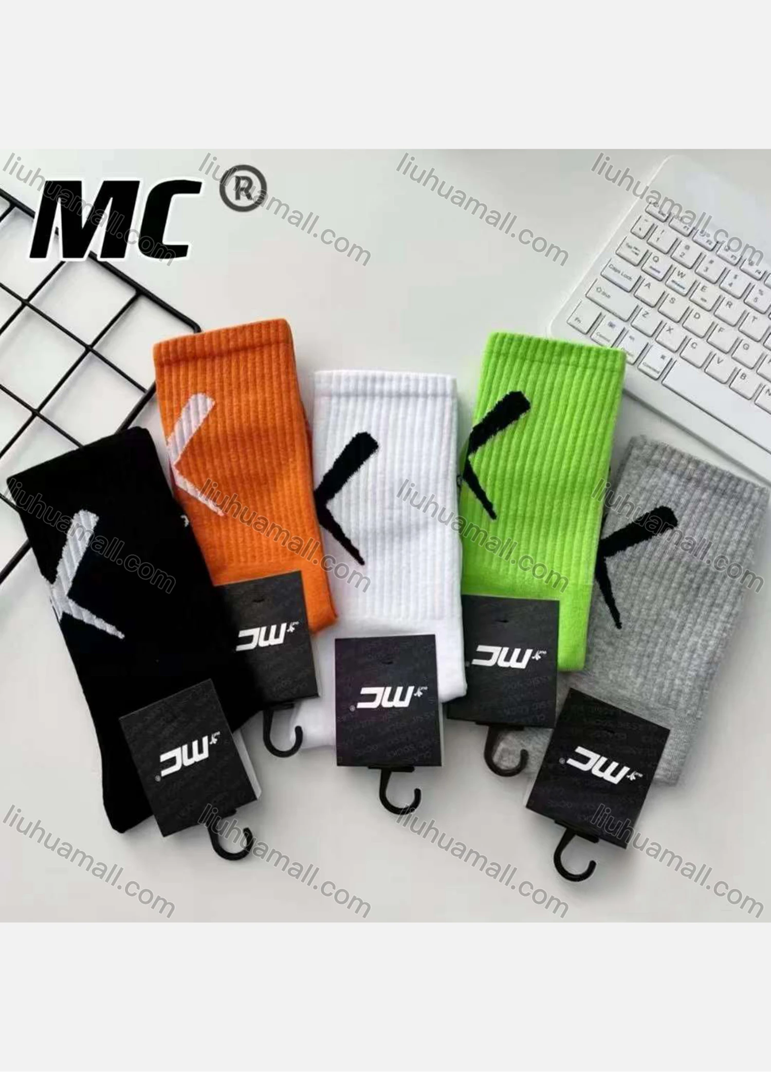 Wholesale Men's Athletic Letter Graphic Crew Socks Thick Basketball Socks(10 Piece of Pack) - Liuhuamall