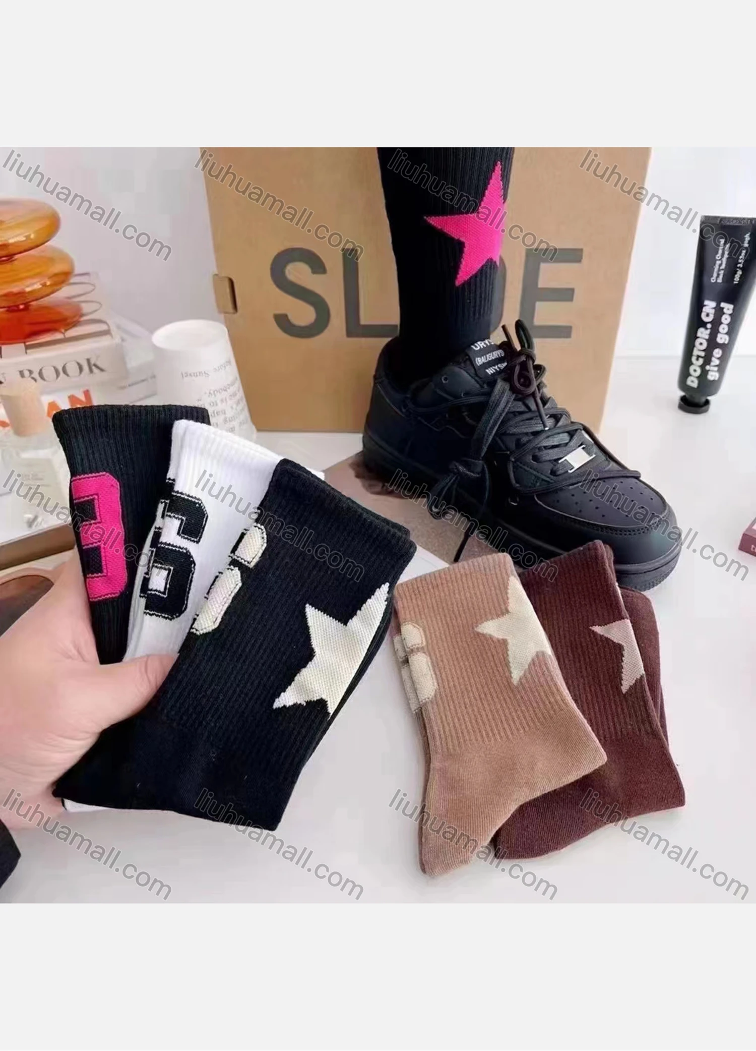 Wholesale Women's Casual Letter Star Print Cushioned Crew Socks - Liuhuamall