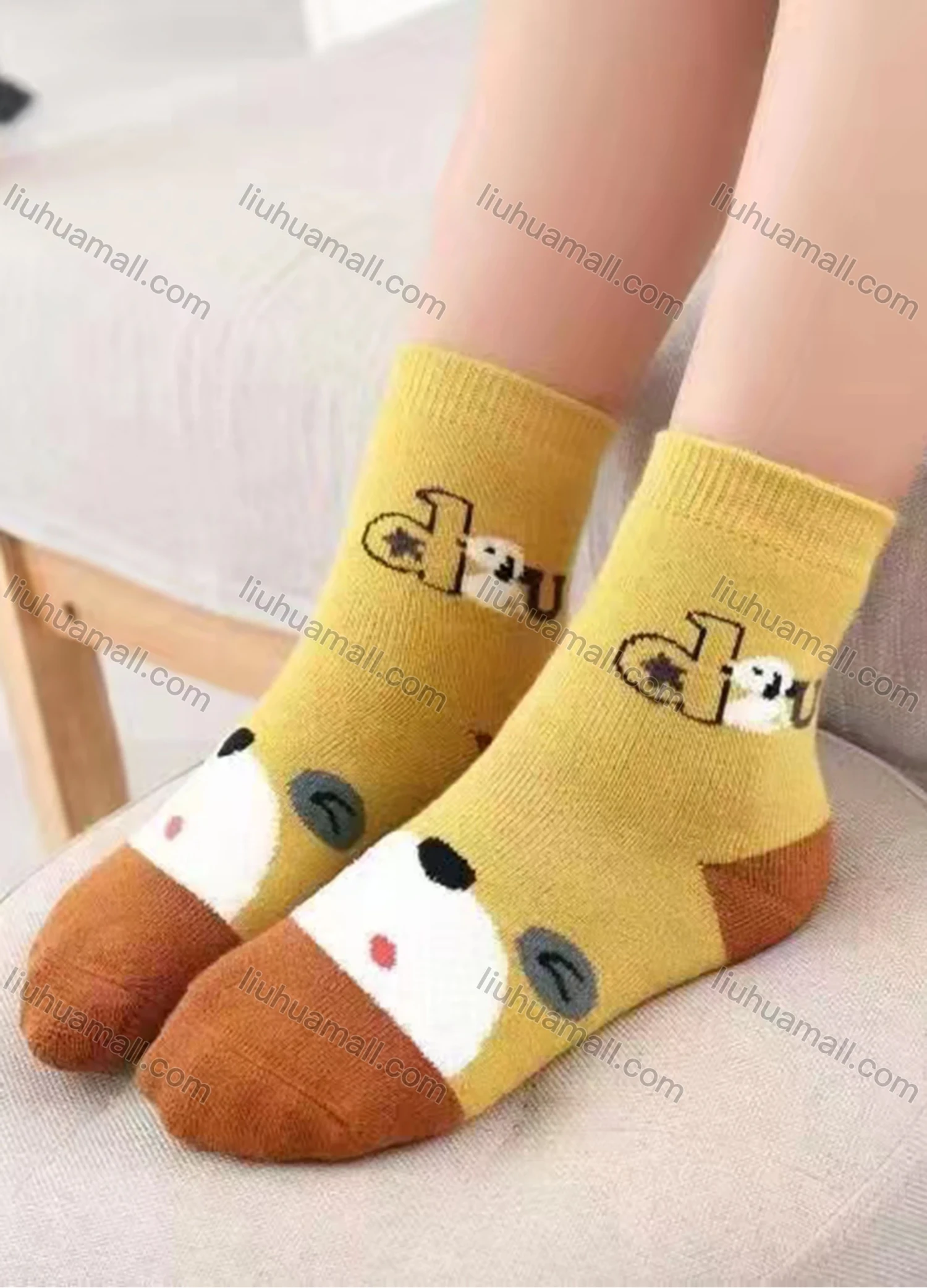 Wholesale Women's Casual Cute Bear Print Mid-calf Socks 10 Pairs - Liuhuamall