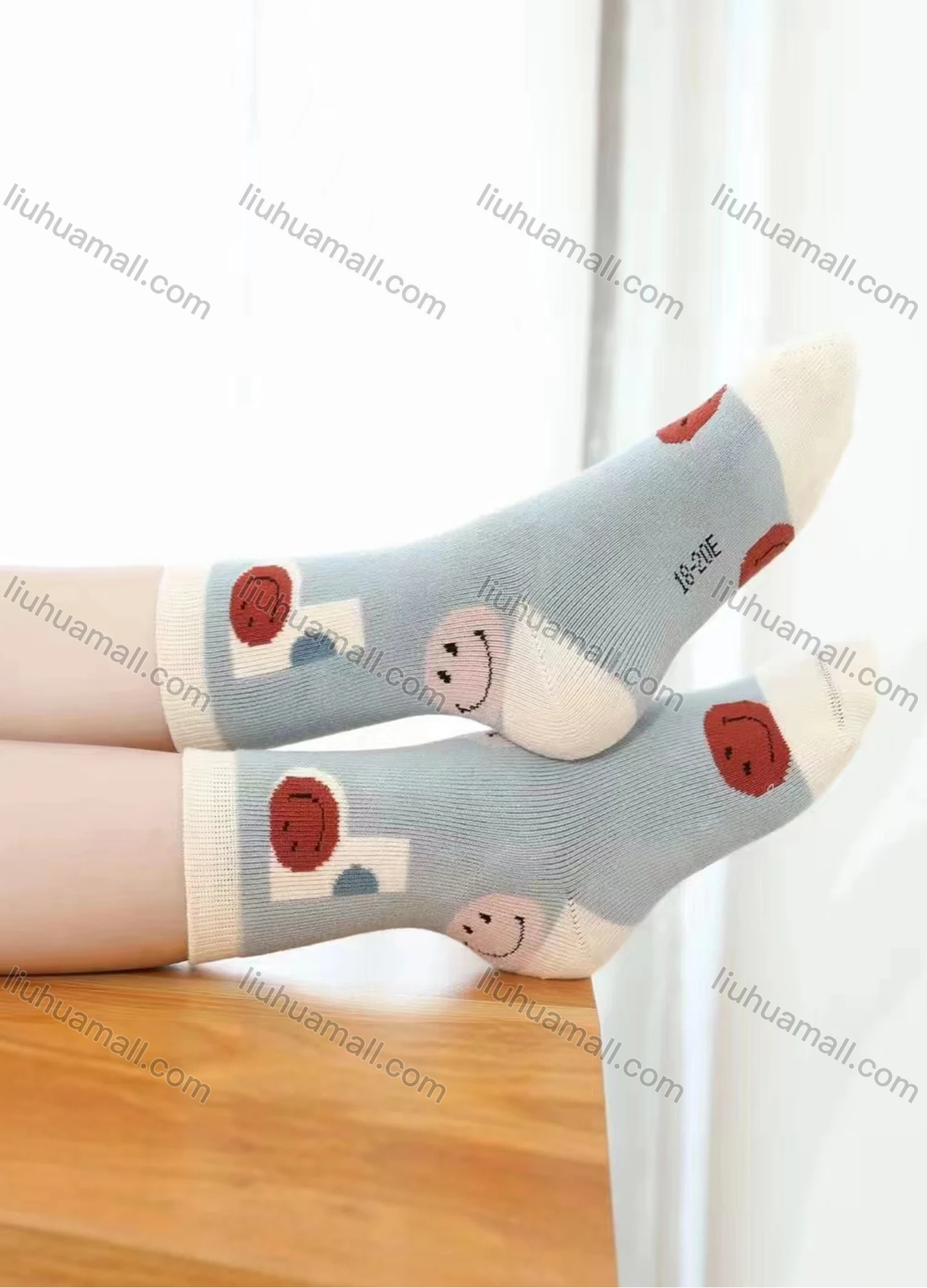 Wholesale Women's Casual Smiling Face Print Mid-calf Socks 10 Pairs - Liuhuamall