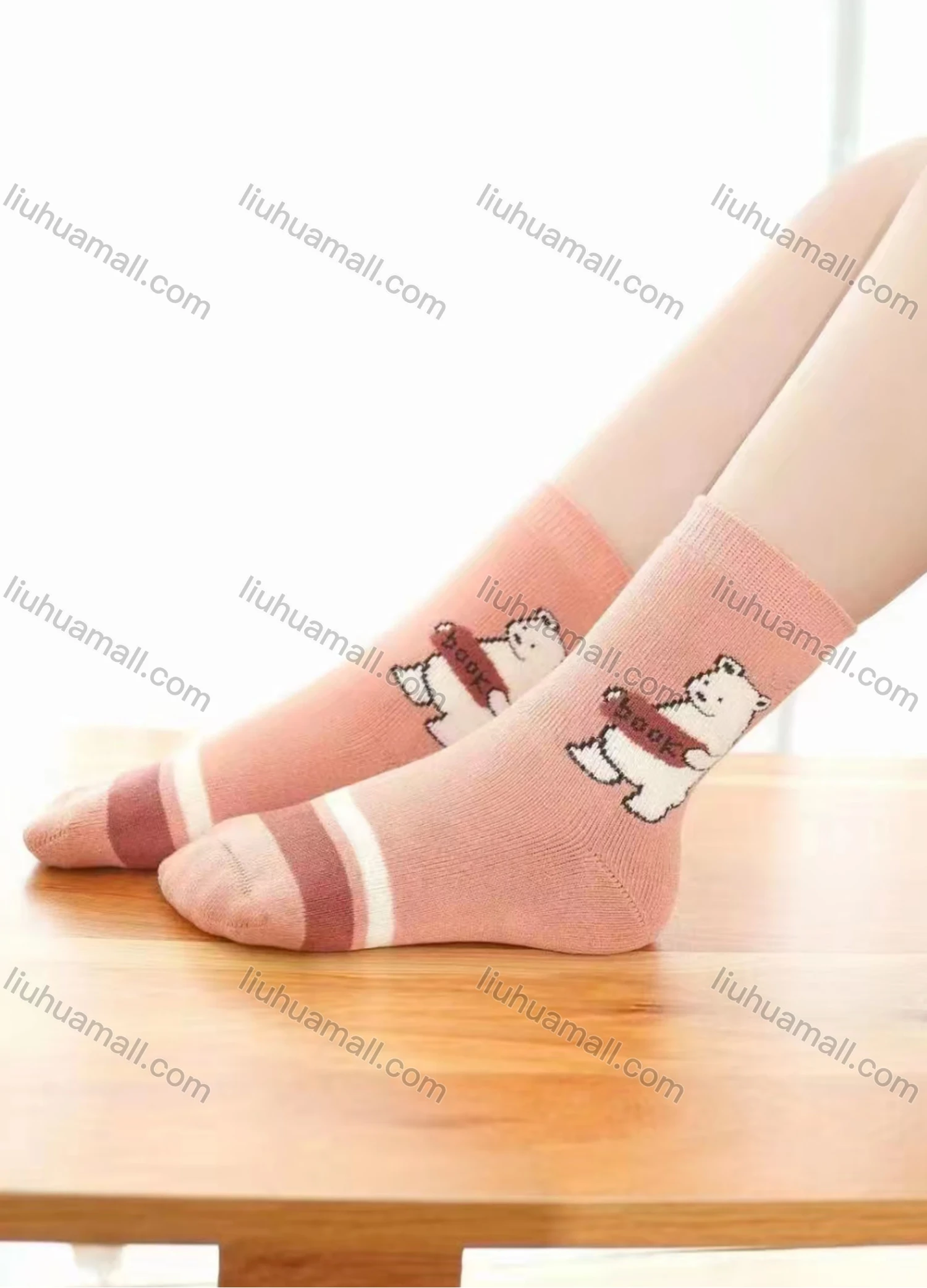 Wholesale Women's Casual Cute Bear Print Mid-calf Socks 10 Pairs - Liuhuamall