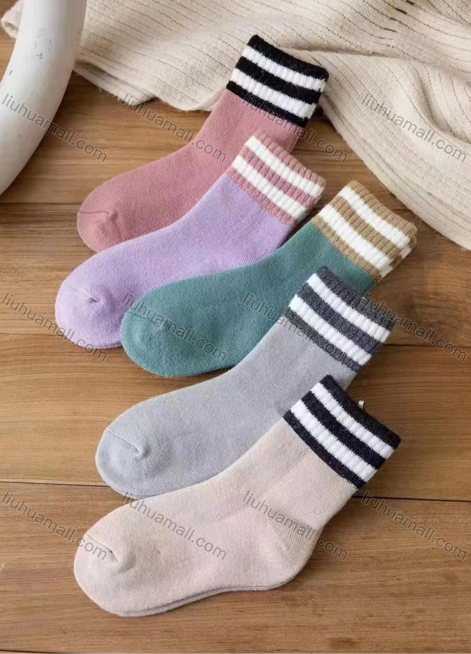 Wholesale Women's Casual Striped Print Mid-calf Socks 10 Pairs - Liuhuamall
