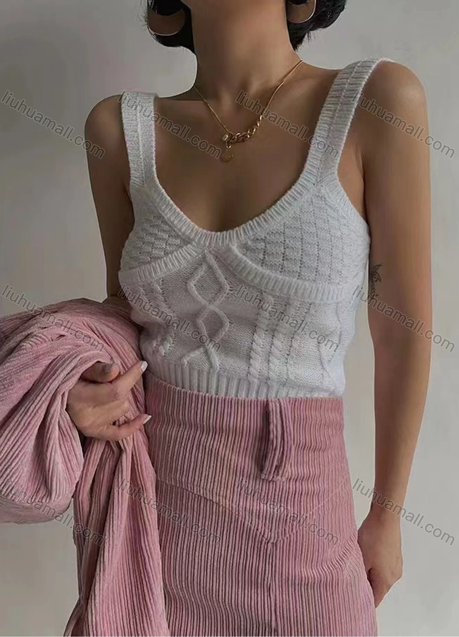 Wholesale Women's Casual Plain Scoop Neck Cable Knit Pullover Knit Tank Top - Liuhuamall