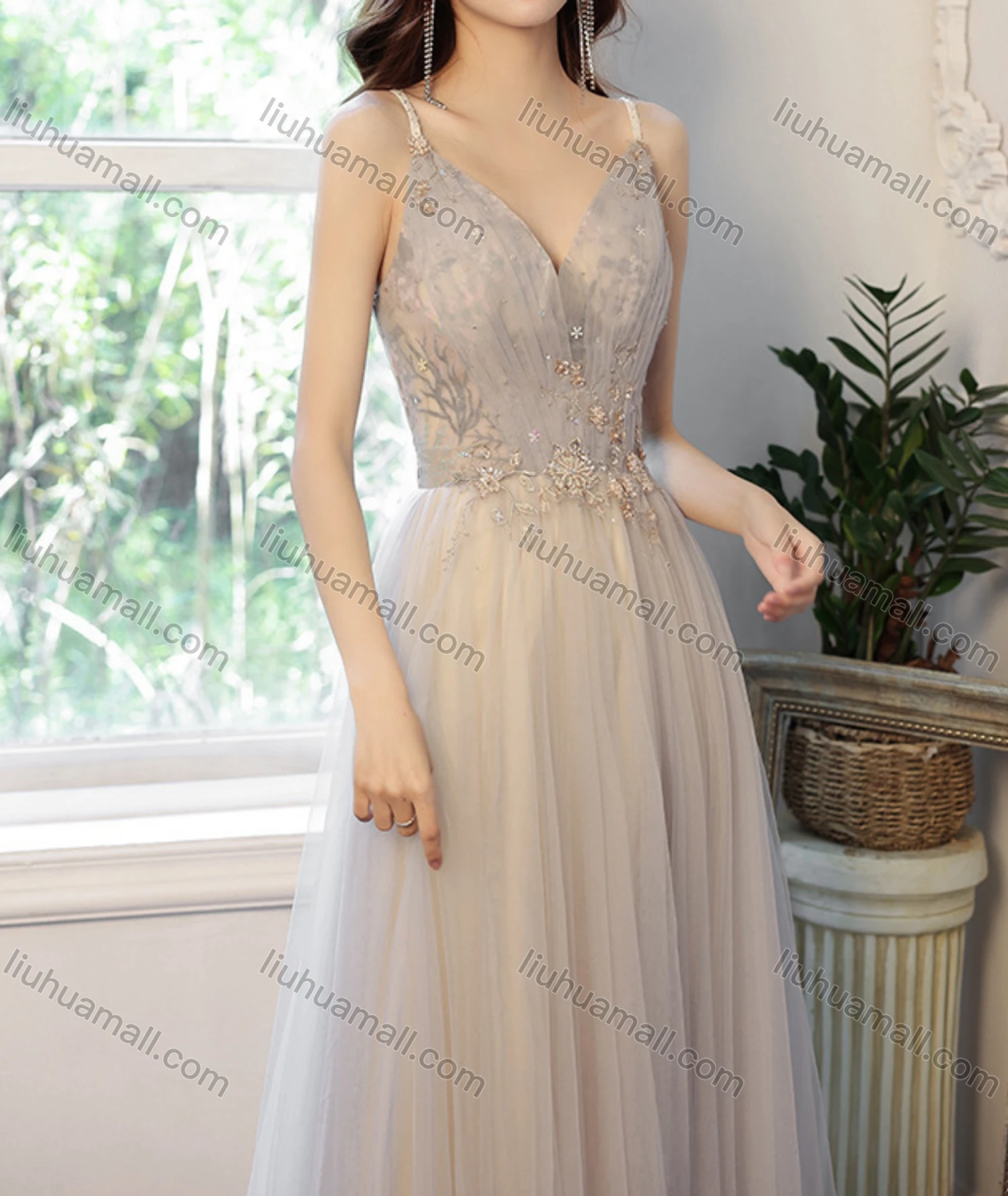 Wholesale Women's Elegant Mesh Puff Sleeve Pleated V Neck Appliques Floor Length Evening Dress - Liuhuamall