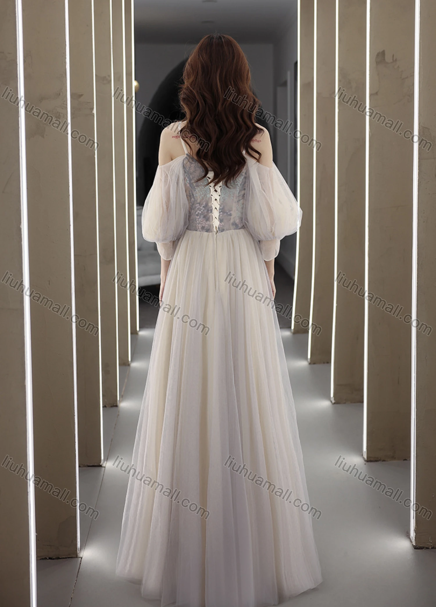 Wholesale Women's Elegant Mesh Puff Sleeve Pleated V Neck Appliques Floor Length Evening Dress - Liuhuamall