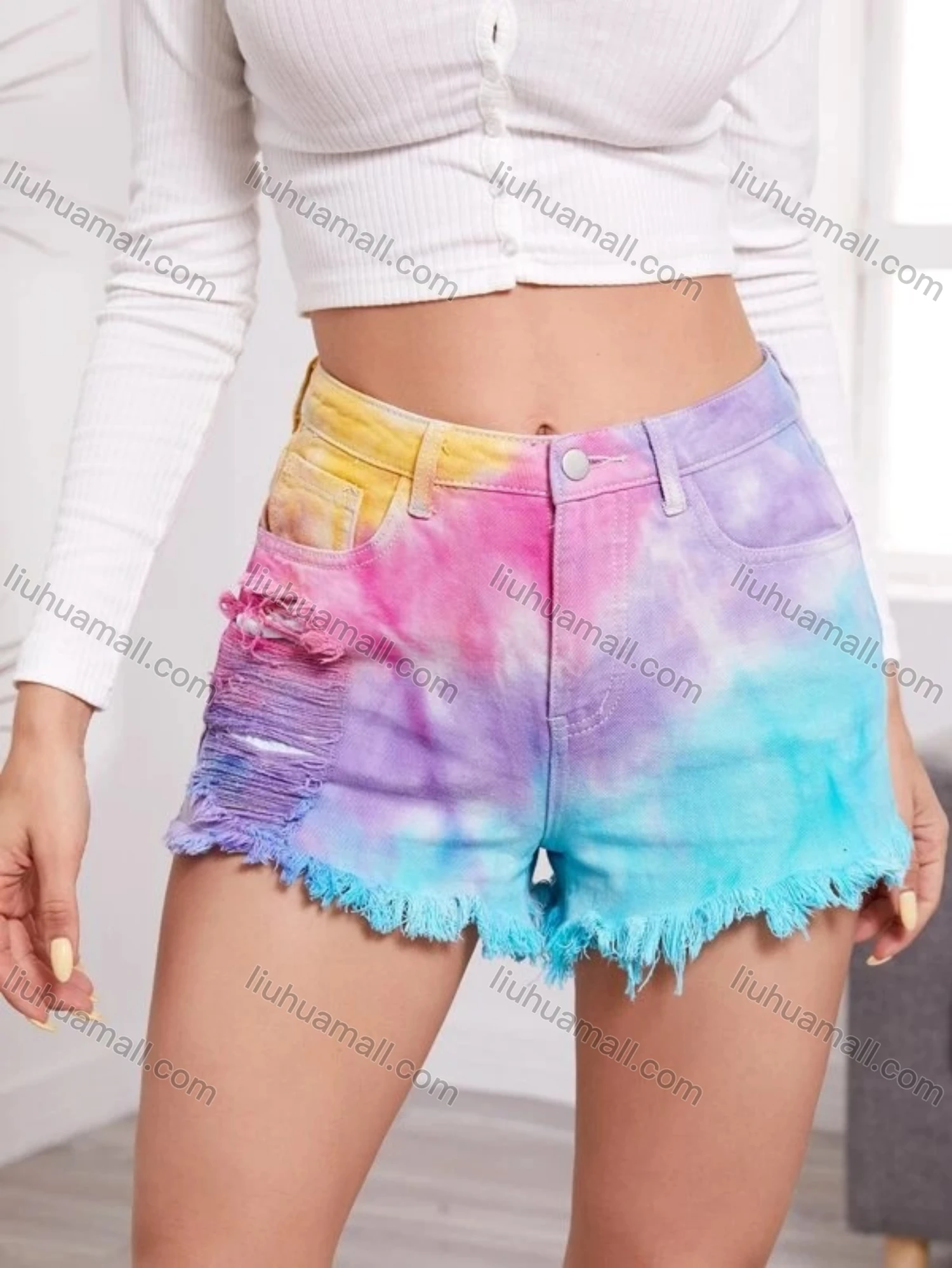 Wholesale Women's Tie Dye Frayed Raw Hem Denim Shorts - Liuhuamall