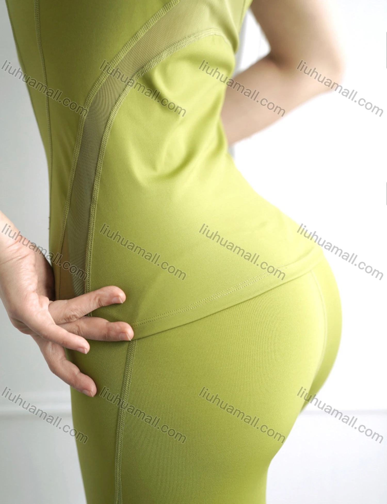 Wholesale Women's Sporty Crew Neck Quick Dry Breathable Slim Fit T-shirt - Liuhuamall