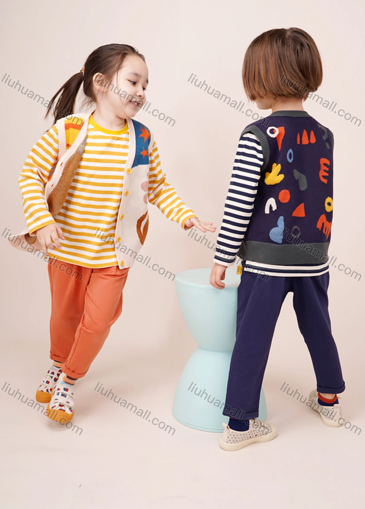 Wholesale Kids Lovely Cartoon Print Button Down Knit Sweater Vest Cardigan MB21AMY447# - Liuhuamall