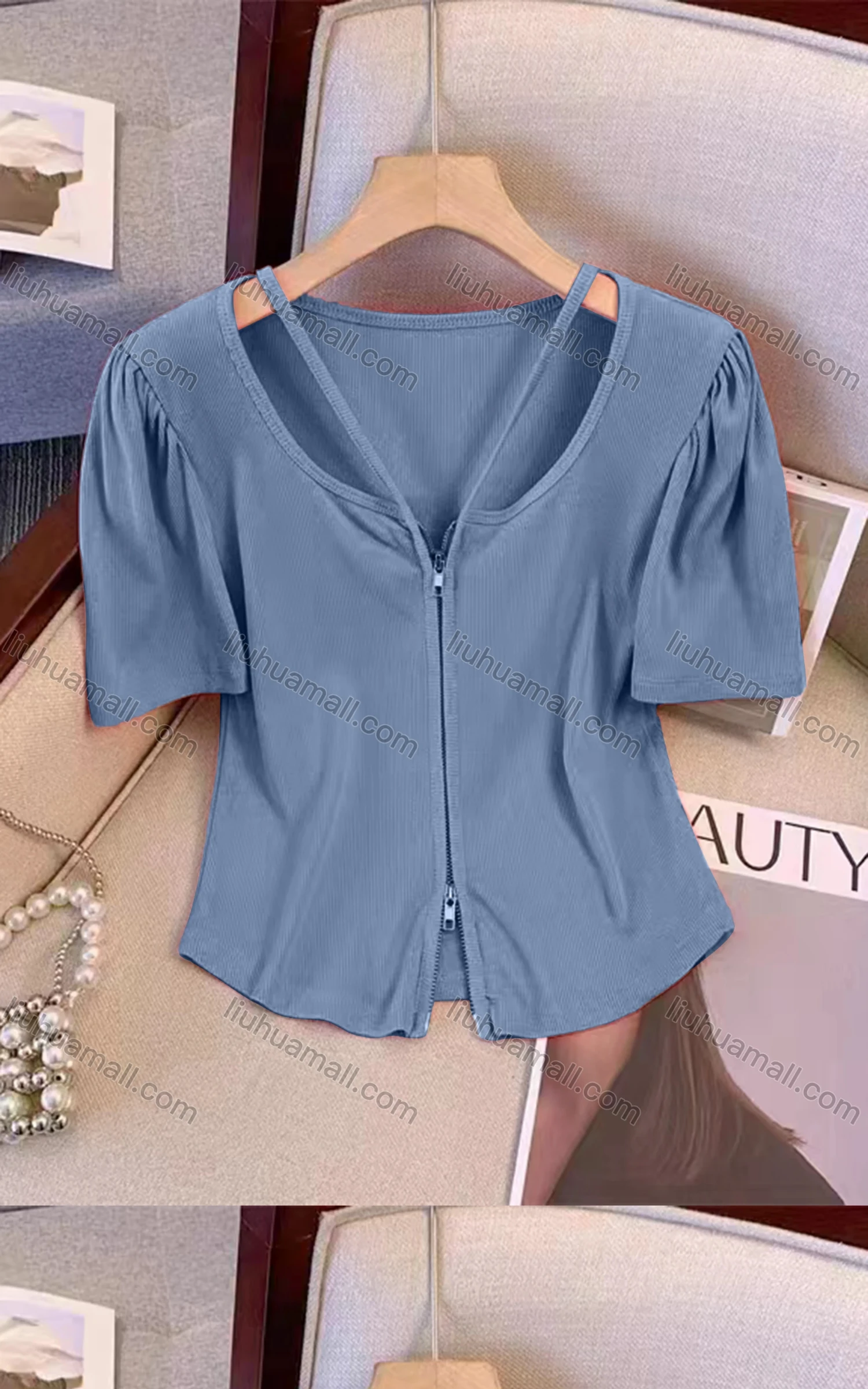 Wholesale Women's Casual Crew Neck Spaghetti Strap Ruched Curved Hem Zipper Top - Liuhuamall