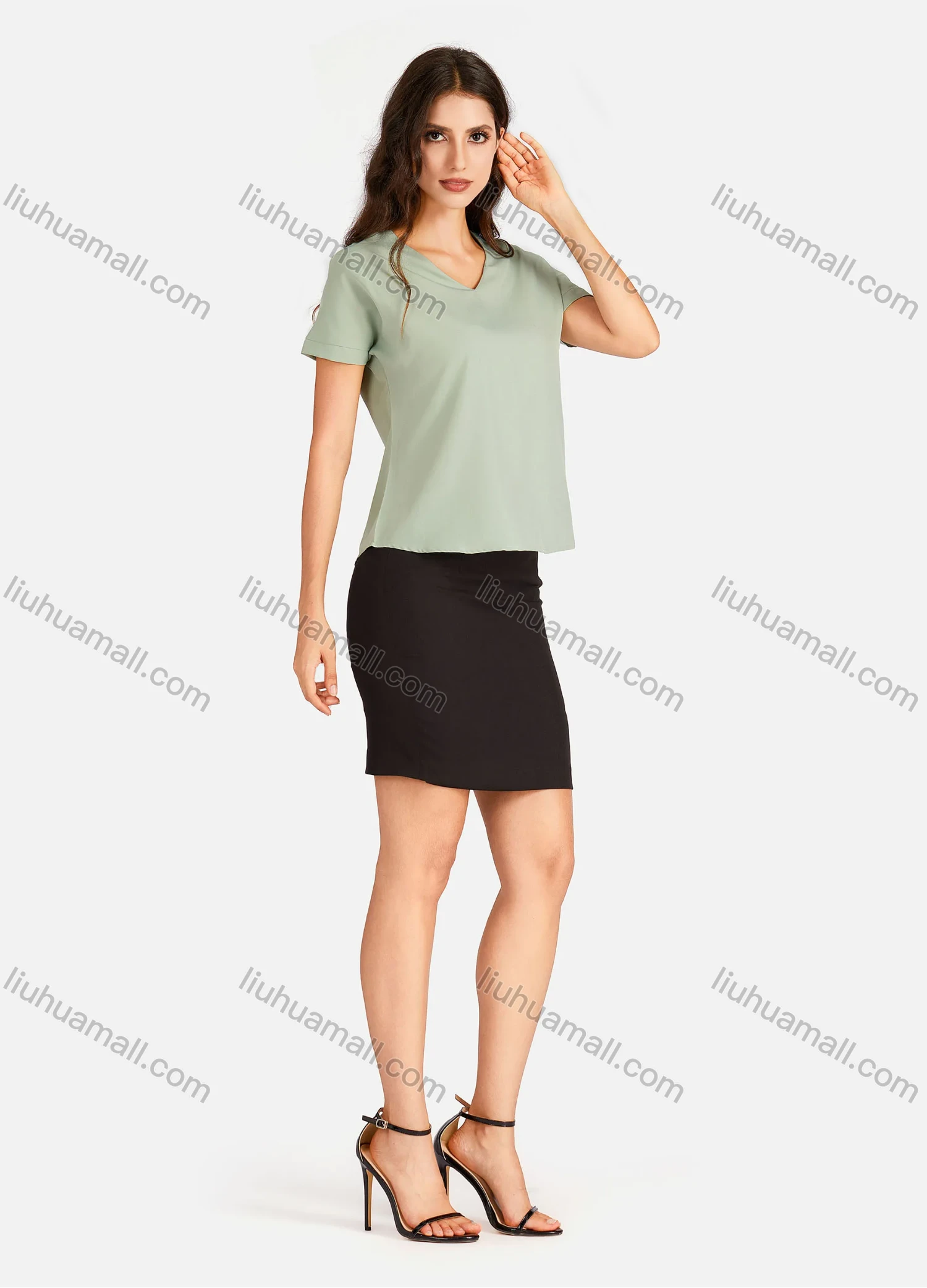 Wholesale Women's Casual Plain V Neck Short Sleeve Tee - Liuhuamall