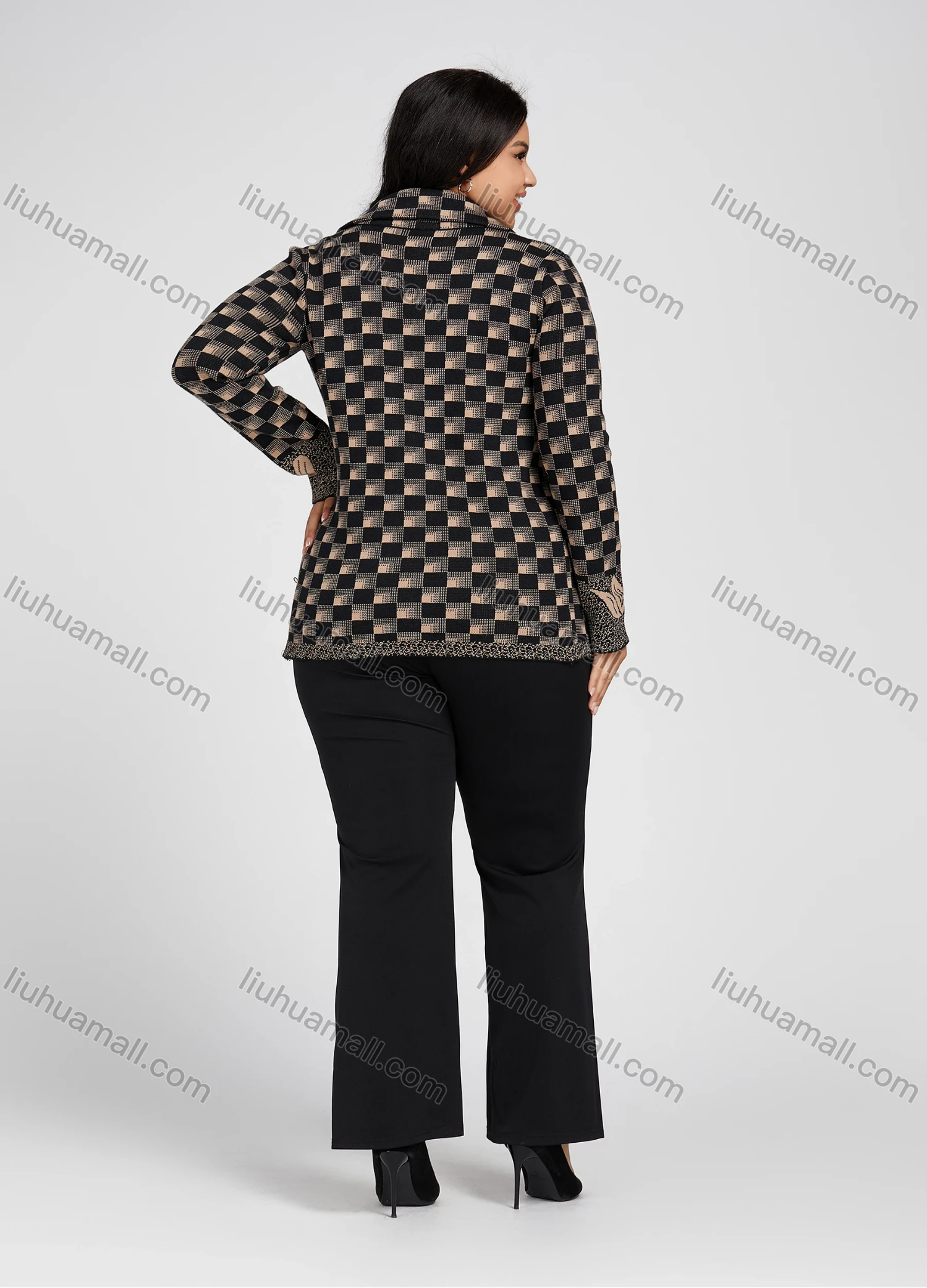 Wholesale Women's Plus Size Collared Checkerboard Print Double Patch Pockets Knitted Jackets 3316# - Liuhuamall