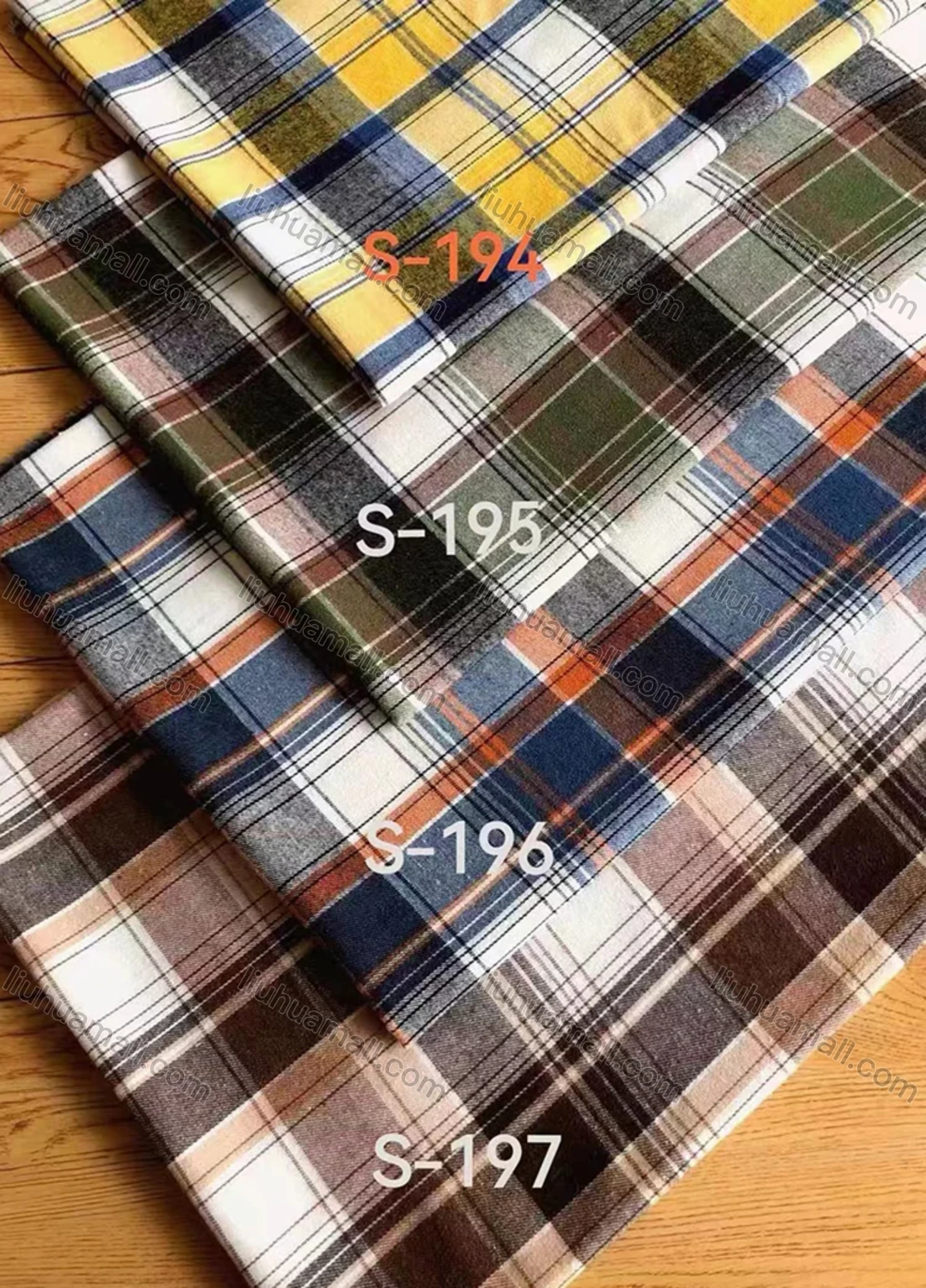 Wholesale Men's Casual Plaid Print Button Down Long Sleeve Shirts YM010# - Liuhuamall