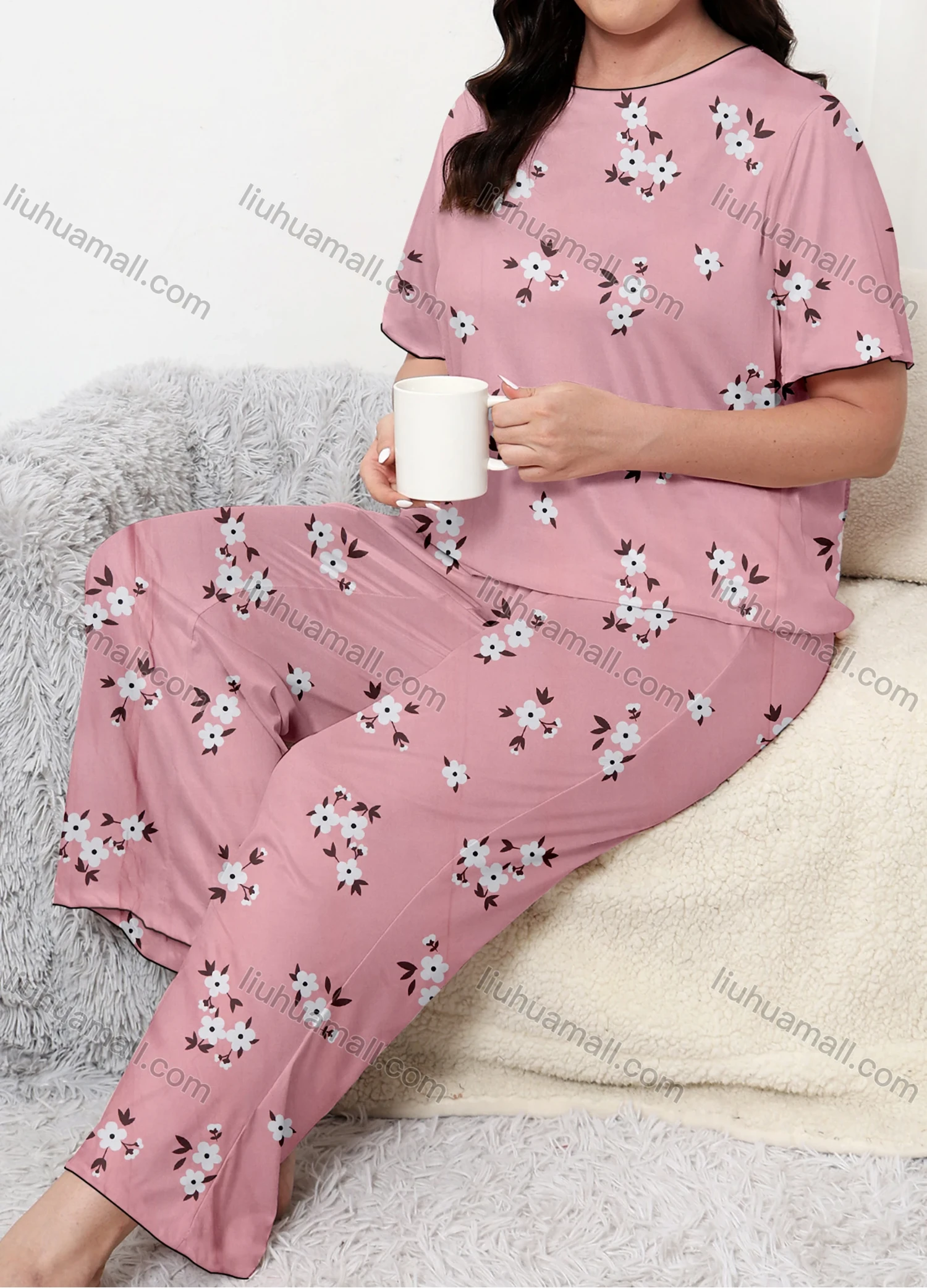 Wholesale Women's Lounge Milk Silk Floral Print Short Sleeve T-shirt & Pant Soft Pajamas Sets DM02305# - Liuhuamall