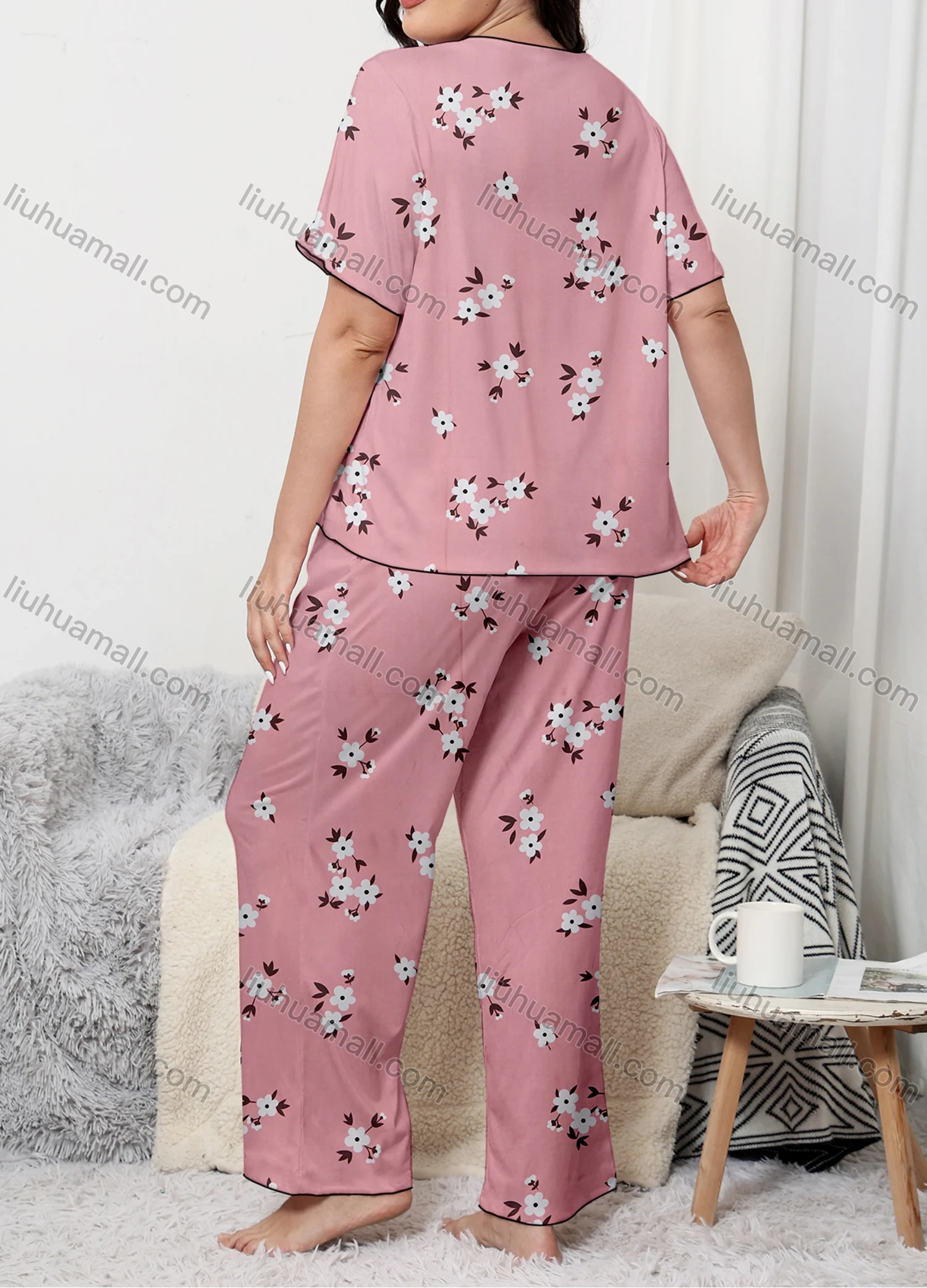 Wholesale Women's Lounge Milk Silk Floral Print Short Sleeve T-shirt & Pant Soft Pajamas Sets DM02305# - Liuhuamall