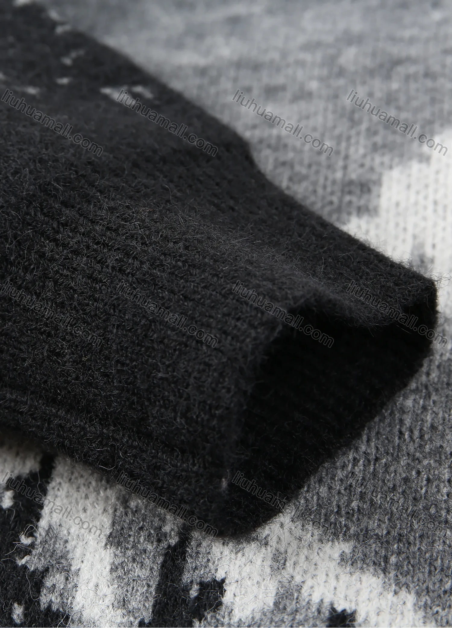 Wholesale Men's Landscape Pattern Round Neck Long Sleeve Thermal Sweater - Liuhuamall