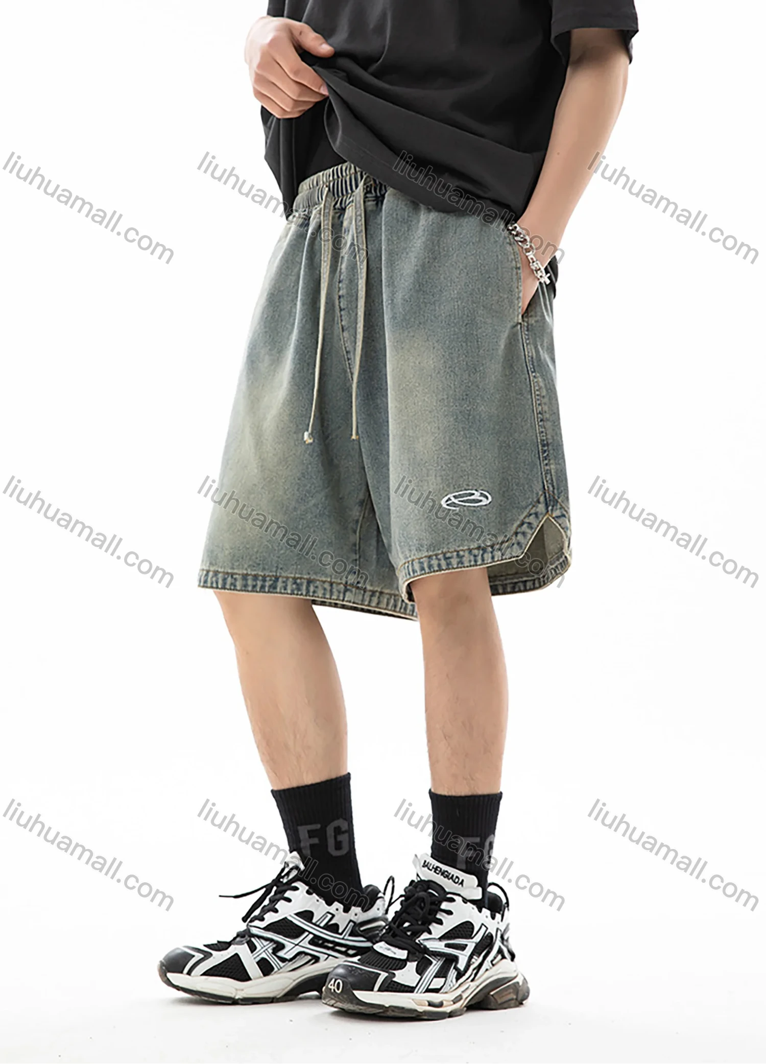 Wholesale Men's Fashion Plain Embroidered Label Distressed Slant Pocket Split Hem Drawstring Washed Denim Shorts - Liuhuamall