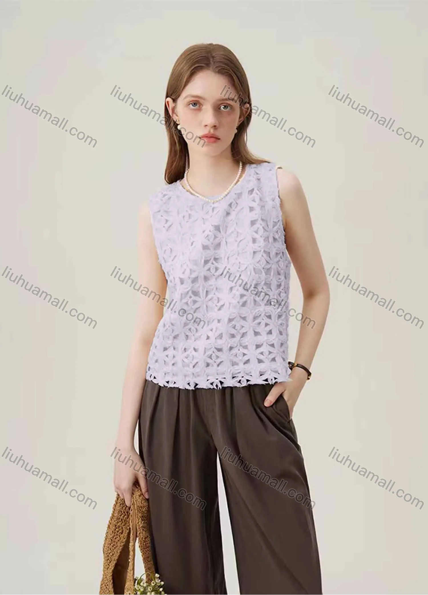 Wholesale Women's Casual Round Neck Sleeveless Plain Appliques Tank Top - Liuhuamall