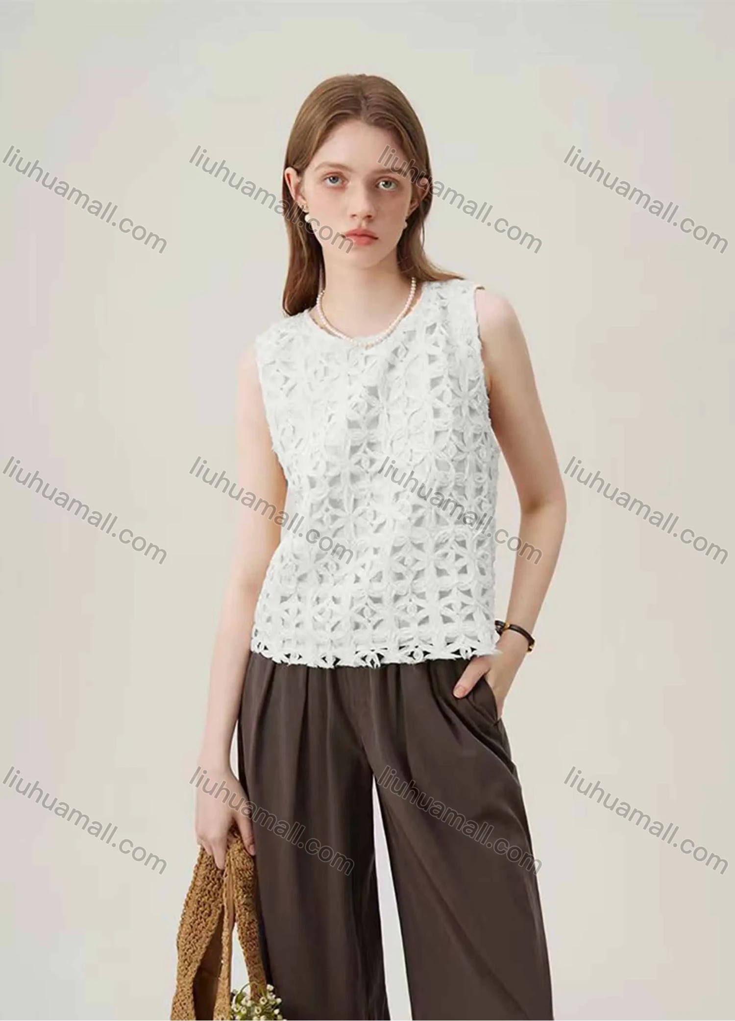 Wholesale Women's Casual Round Neck Sleeveless Plain Appliques Tank Top - Liuhuamall