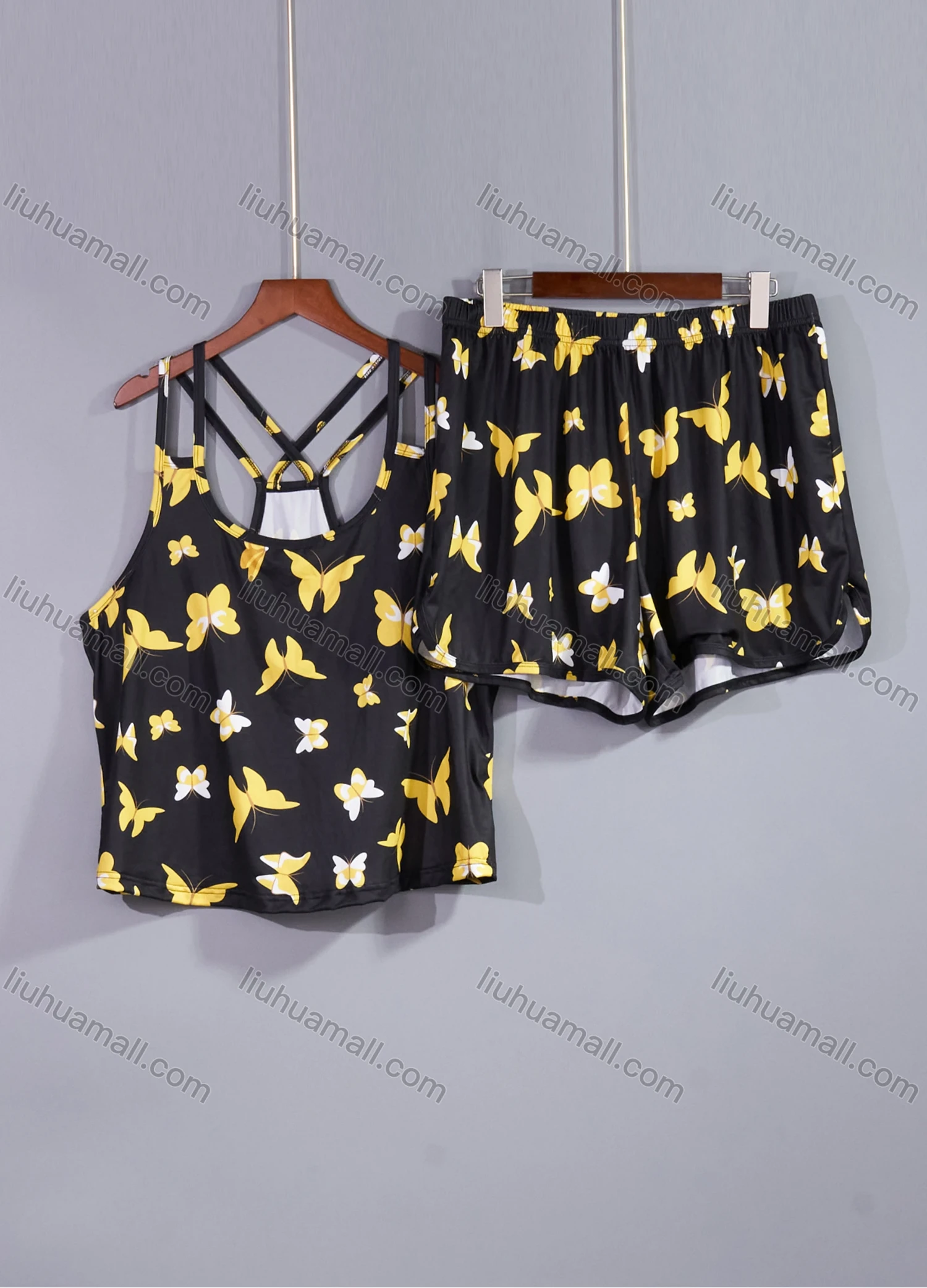 Wholesale Women's Lounge Milk Silk Butterfly Print Double Spaghetti Straps Cami Tops & Shorts Pajamas Sets DM2206-01# - Liuhuamall