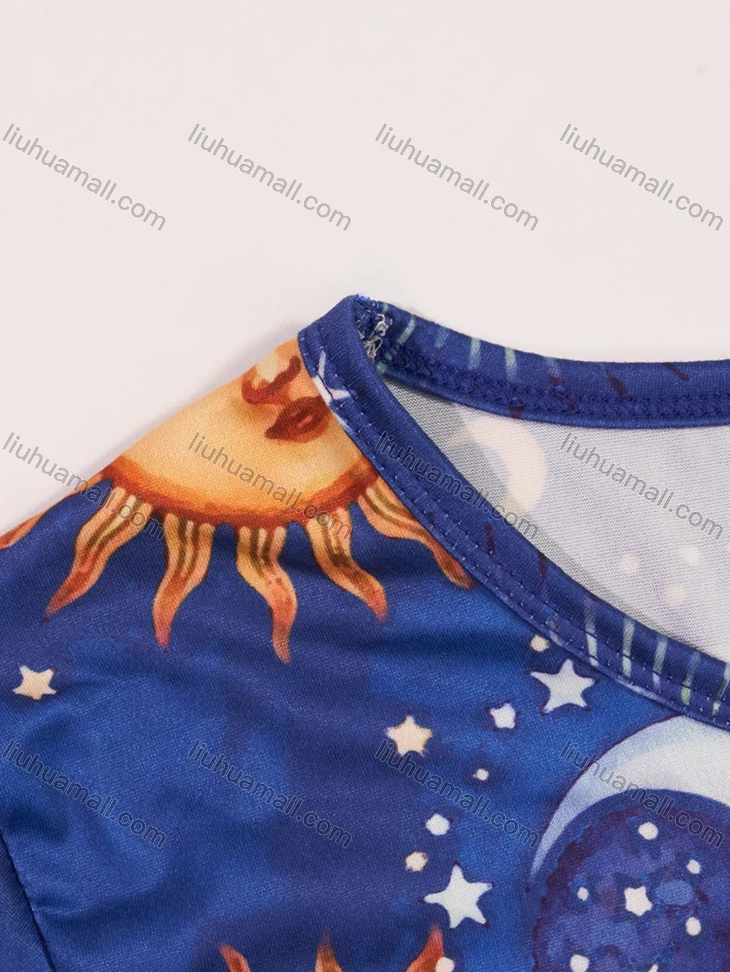 Wholesale Women's Milk Silk Allover Print Star Short Sleeve Crew Neck Curved Hem Lounge Short Nightdress DM1302-05# - Liuhuamall