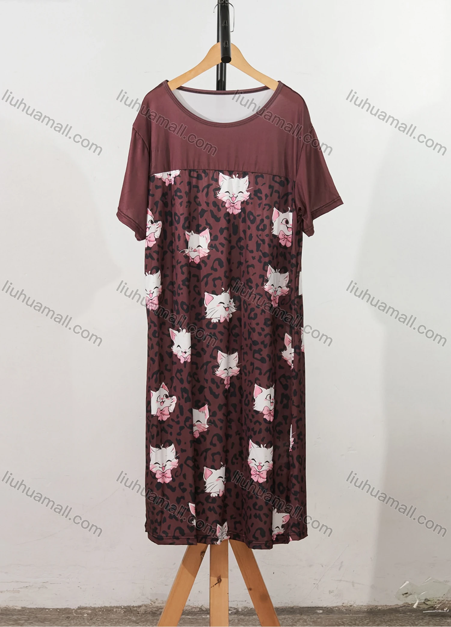 Wholesale Women's Milk Silk Cartoon Leopard Print Short Sleeve Crew Neck Lounge Midi Nightdress DM1317-02# - Liuhuamall