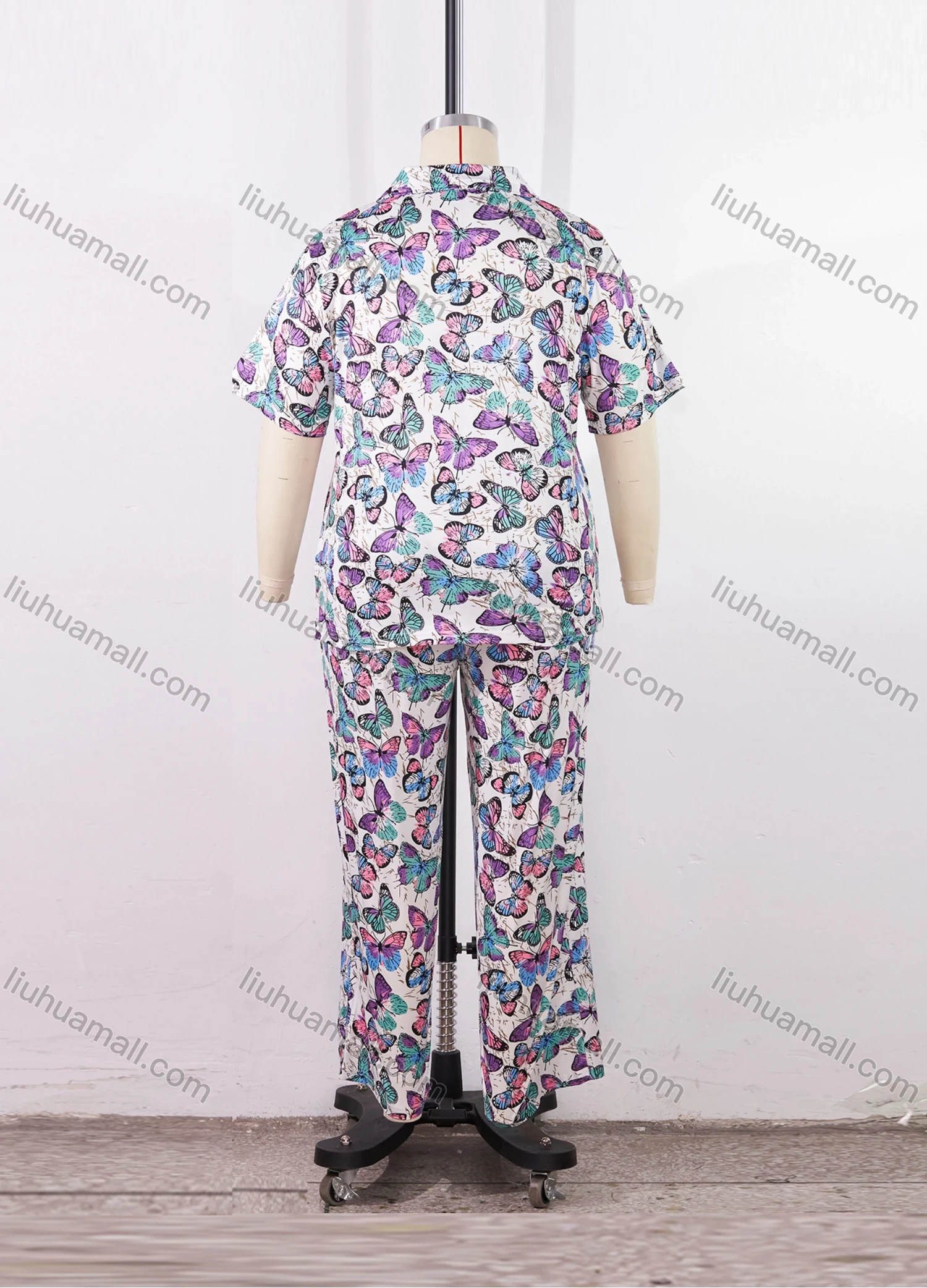 Wholesale Women's Lounge Lapel Milk Silk Butterfly Print Button Down Pocket Short Sleeve Pajamas 2 Piece Set DM2315-02# - Liuhuamall