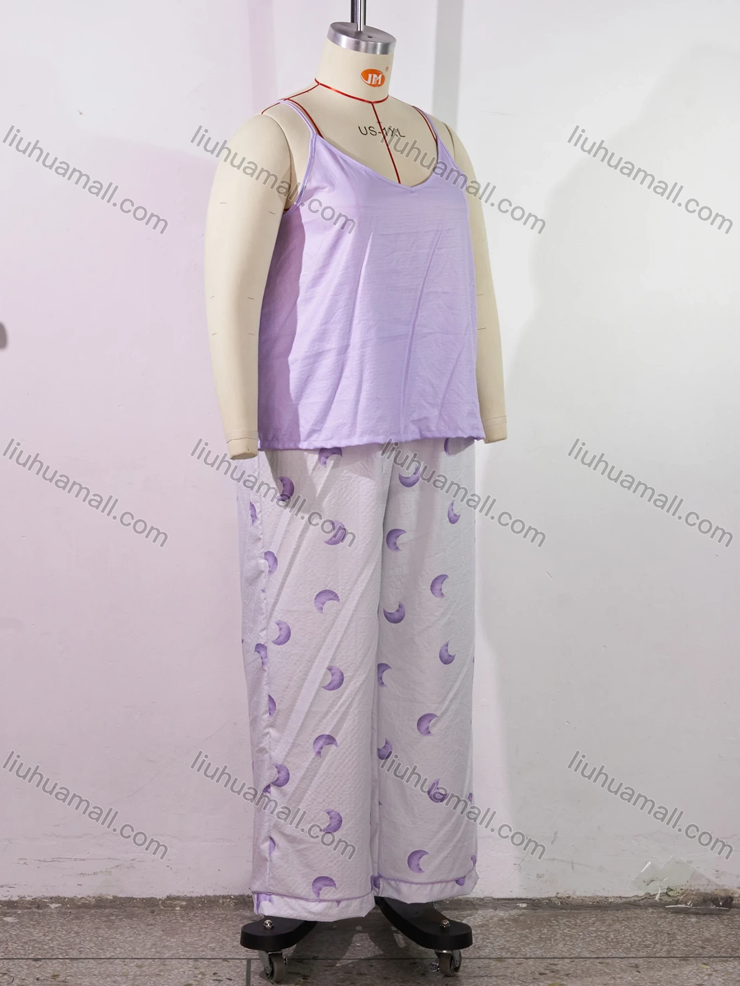 Wholesale Women's Comfy Lounge Plain Cami Top & Moon Print Pant Pajamas Sets DM037-01# - Liuhuamall