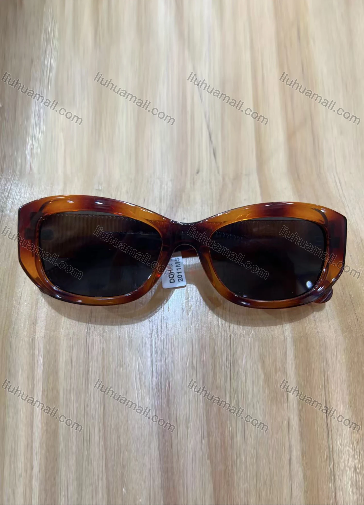 Wholesale Classic Plastic Square Frame Plain Lenses Sunglasses 2011# - Liuhuamall