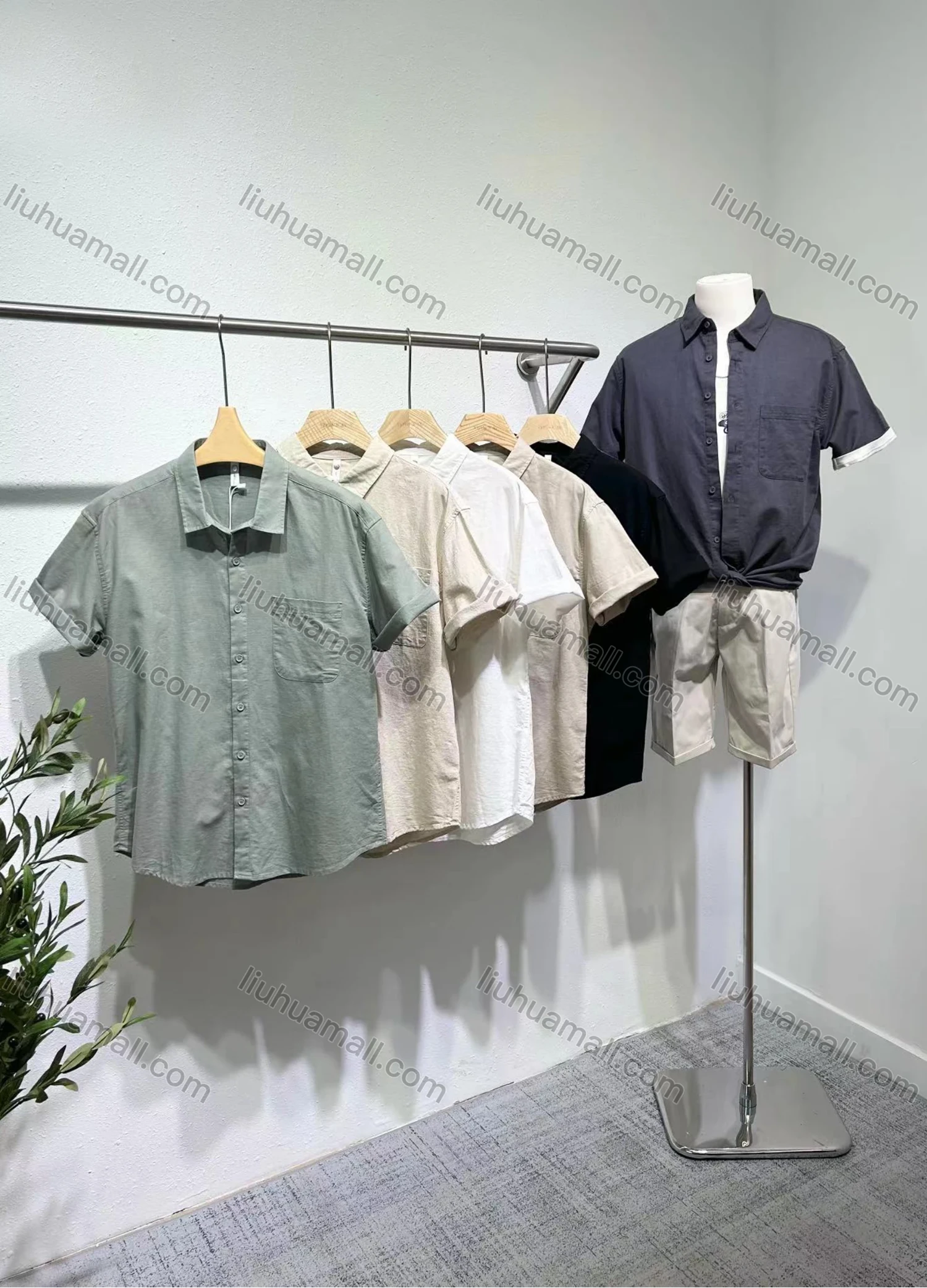 Wholesale Men's Casual Collared Plain Button Down Patch Pocket Short Sleeve Shirt E65002# - Liuhuamall