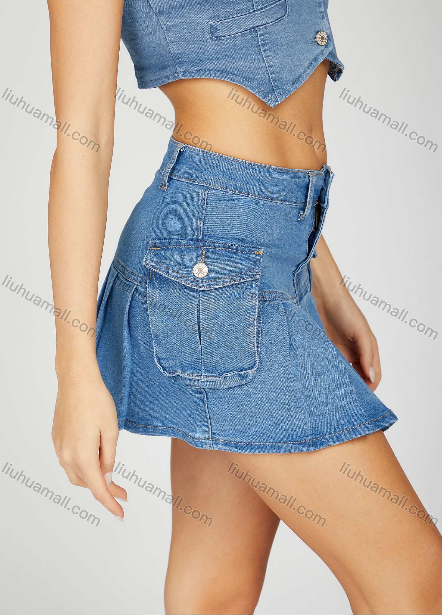 Wholesale Women's Fashion Plain Button Closure Flap Pockets Pleated Mini Denim Skirt - Liuhuamall