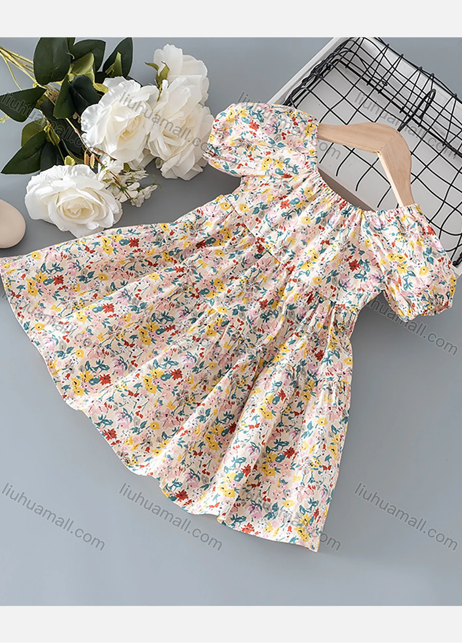 Wholesale Girls Lovely Crew Neck Ditsy Floral Ruched Lace Up Cut Out Back Ruffle Hem Short Sleeve Dress - Liuhuamall