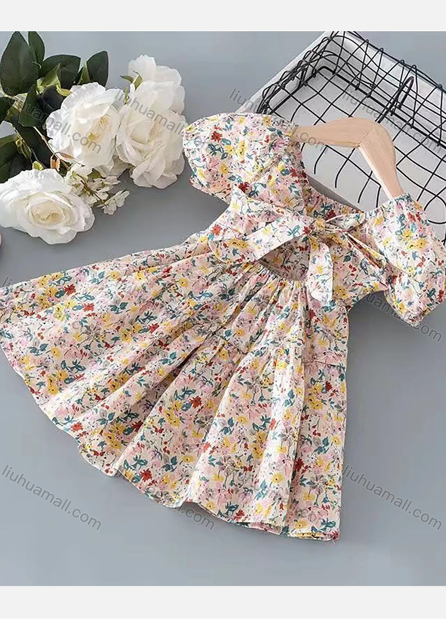 Wholesale Girls Lovely Crew Neck Ditsy Floral Ruched Lace Up Cut Out Back Ruffle Hem Short Sleeve Dress - Liuhuamall