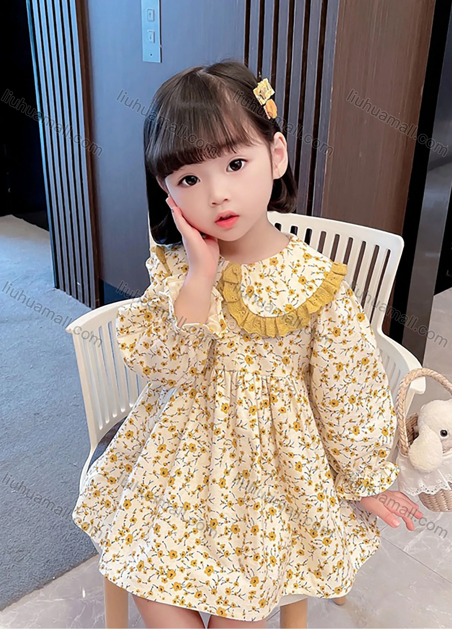 Wholesale Girls Lovely Peter Pan Collar Ditsy Floral Long Sleeve Ruched Pleated Dress - Liuhuamall