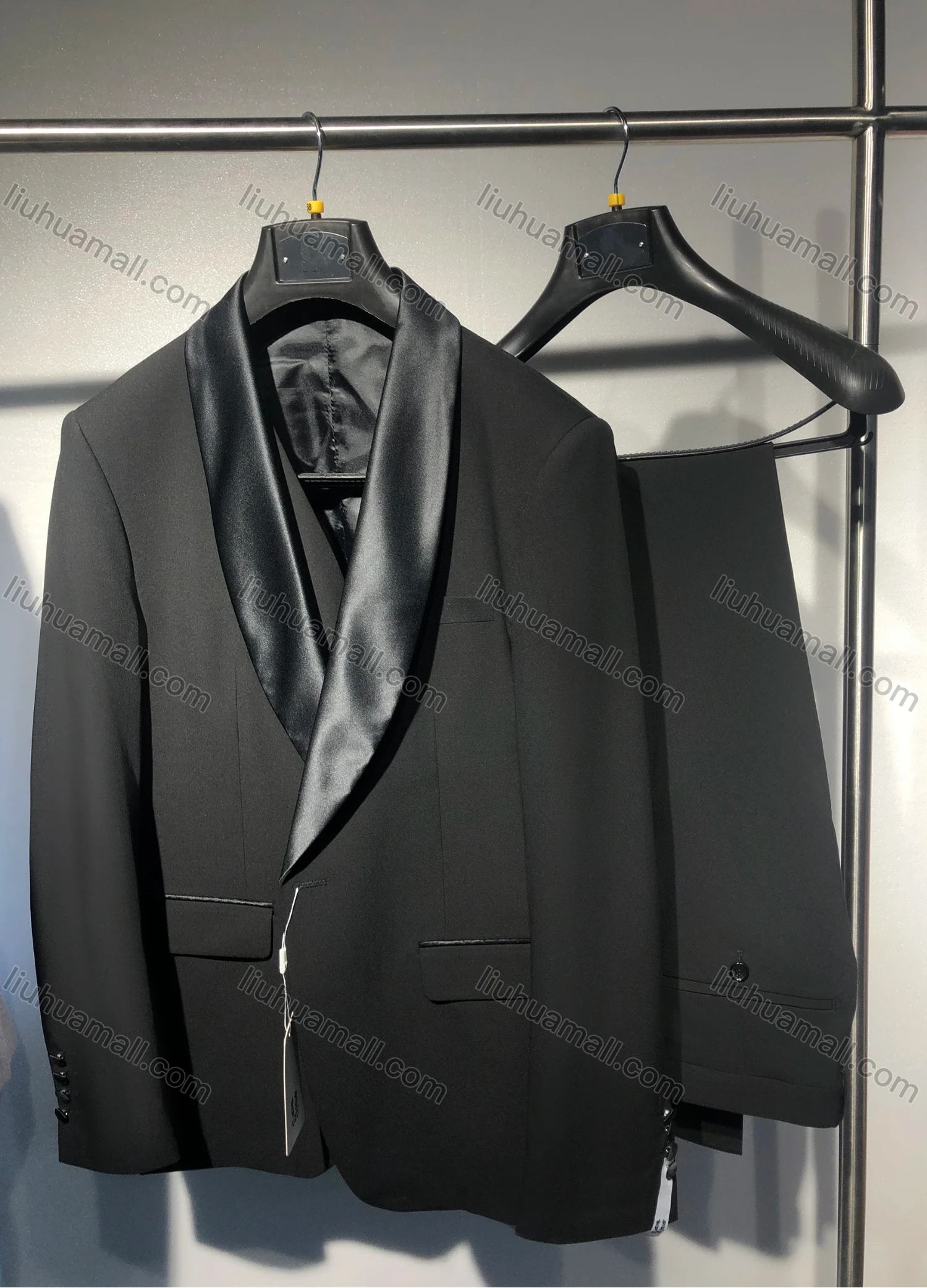 Wholesale Men's Formal Business Single Breasted 3 Piece Plain Suit Set #612 - Liuhuamall