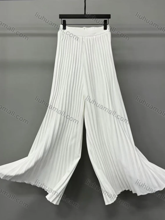Wholesale Women's Fashion Pleated Wide-Leg Culottes, Guangzhou Clothing Wholesale Market & China Sourcing - LIUHUAMALL, 
