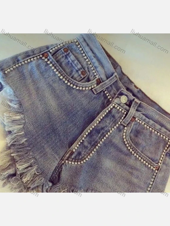 Wholesale Women's Casual Plain Rhinestone Pockets Frayed Raw Hem Distressed Denim Shorts 846030#