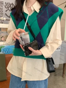 Wholesale Women's Preppy Casual V Neck Sleeveless Plaid Sweater Crop Vest 8115#, LIUHUA CLOTHING WHOLESALE