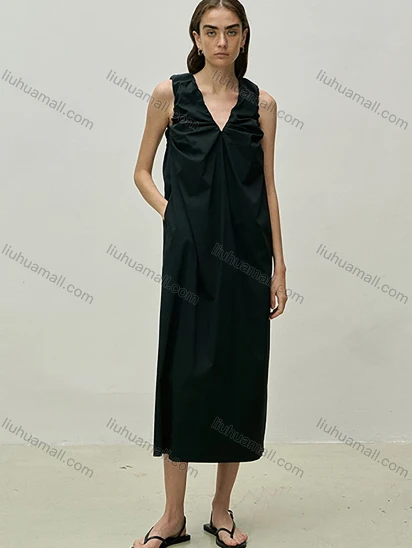 Wholesale Women's Casual Plain V Neck Ruched Patch Pocket Tank Midi Dress