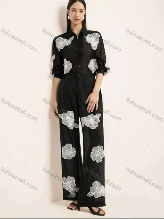 Wholesale Women's suit with decal design, casual and versatile for everyday wear