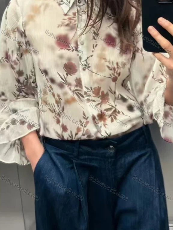 Wholesale Women's Elegant Long Sleeve Layered Collared Floral Button Down Shirt